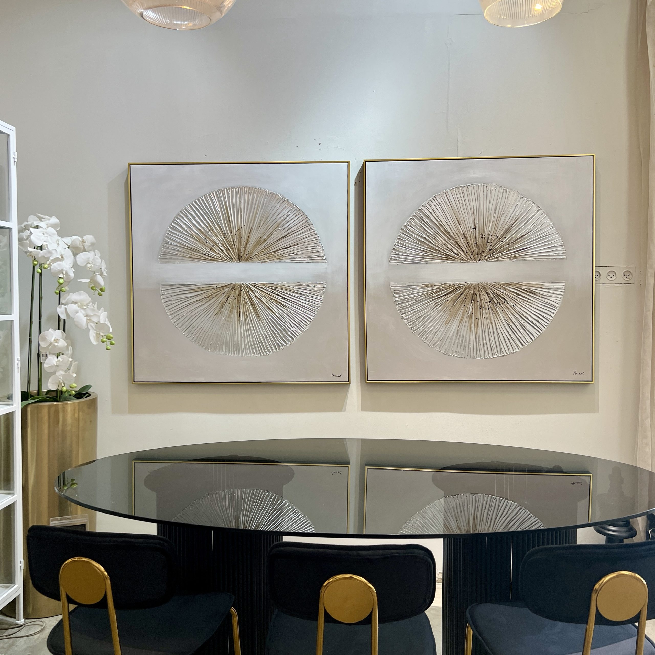 תמונה אנאל רקע אבן חצי שמש זהב עבודת יד מסגרת זהב תמונה אנאל רקע אבן חצי שמש זהב עבודת יד מסגרת זהב