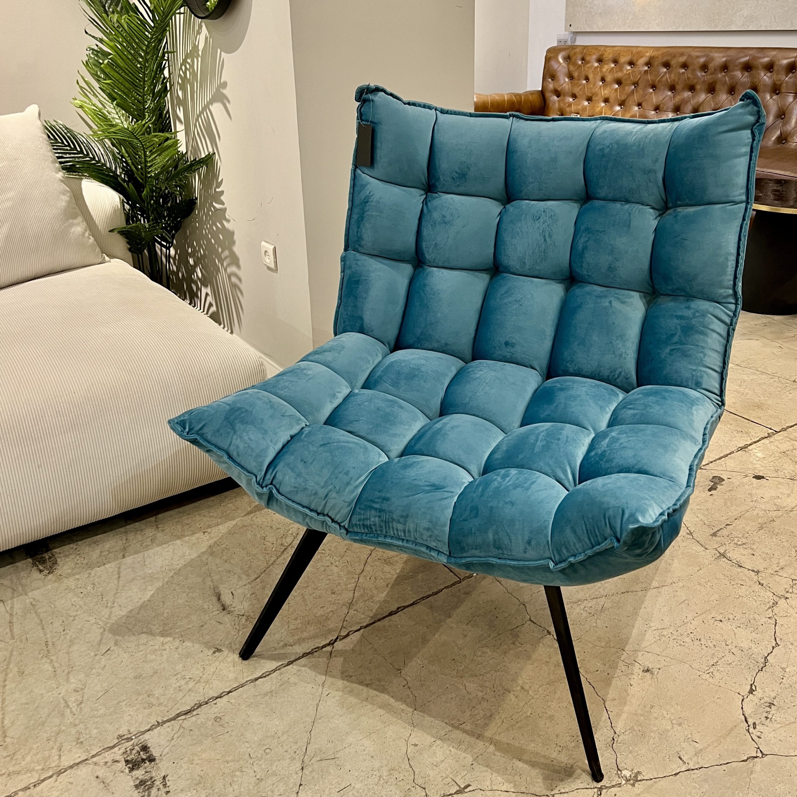 כורסא מעוצבת קוביות טורקיז דגם מאיה כורסא מעוצבת קוביות טורקיז דגם מאיה