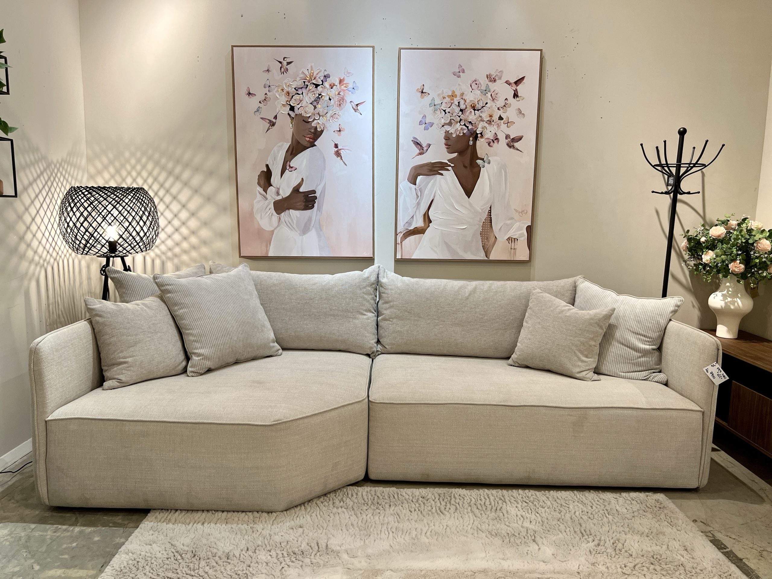 ספה מעוצבת דגם לילה מתצוגה