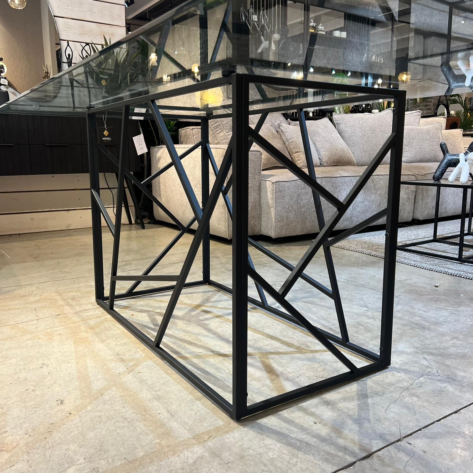 שולחן פינת אוכל זכוכית מלבני רגלי נירוסטה שחור דגם נוקס במבצע! שולחן פינת אוכל זכוכית מלבני רגלי נירוסטה שחור דגם נוקס במבצע!