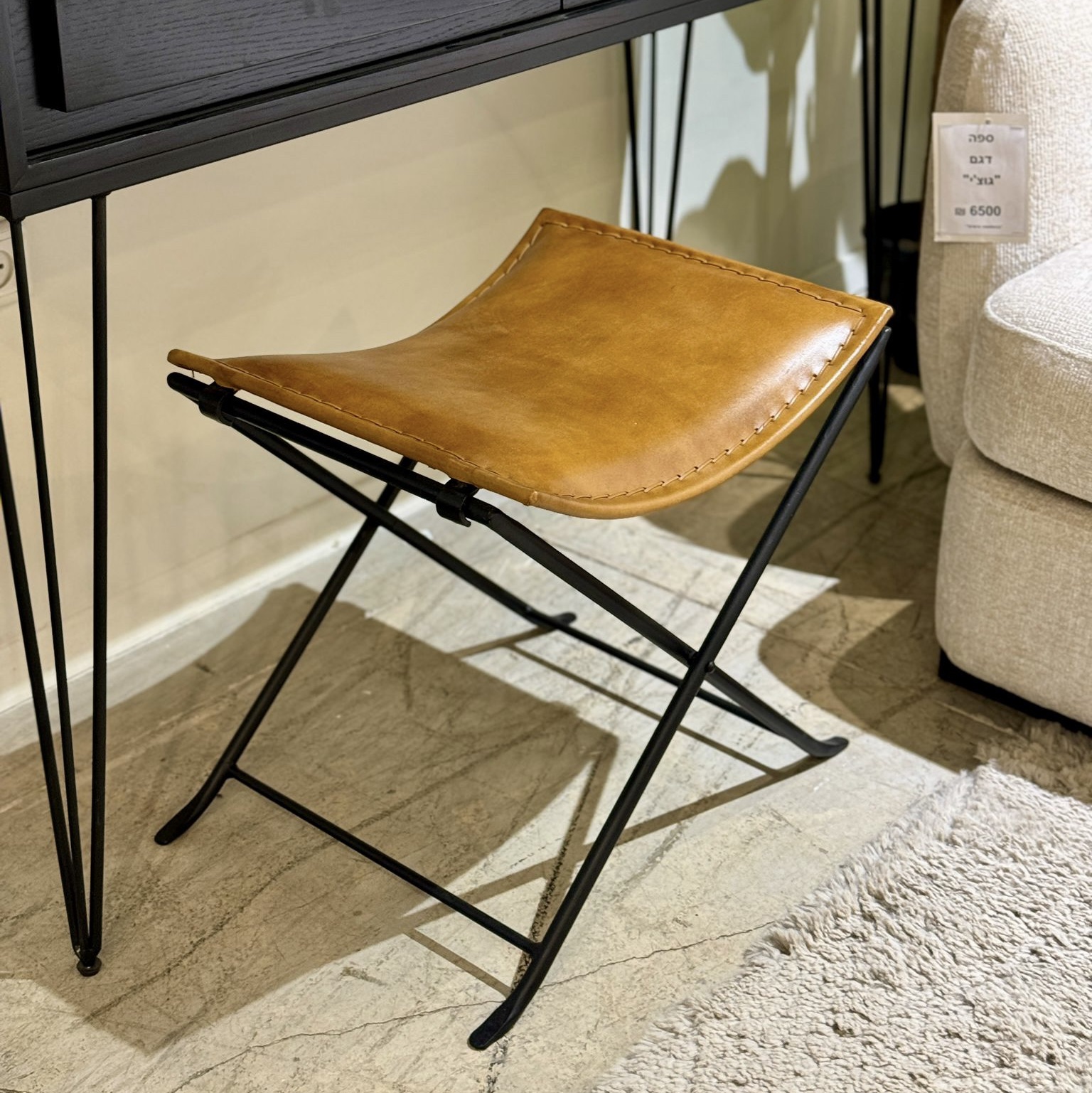 הדום דגם ניקולס עור בופלו חום הדום דגם ניקולס עור בופלו חום