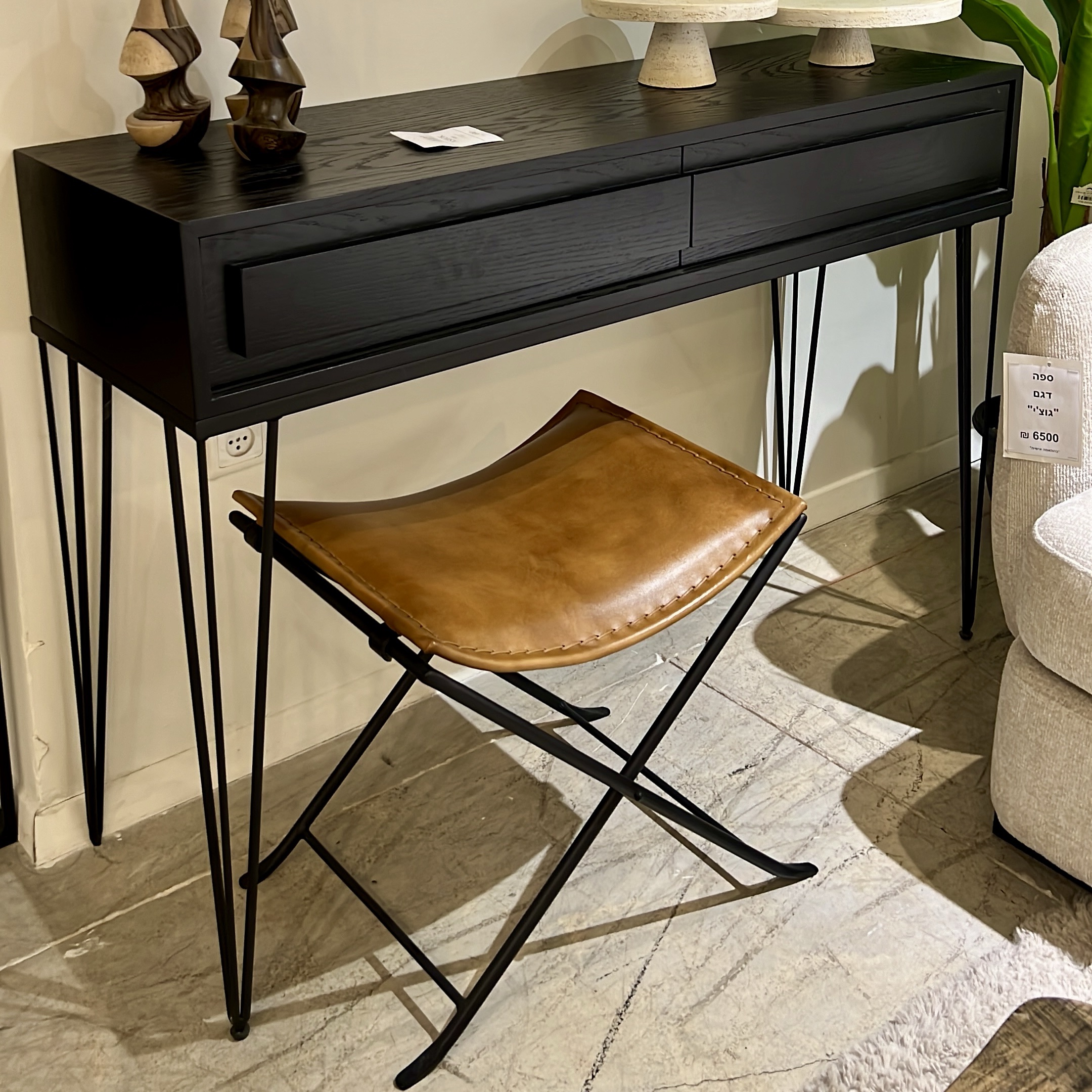 הדום דגם ניקולס עור בופלו חום הדום דגם ניקולס עור בופלו חום