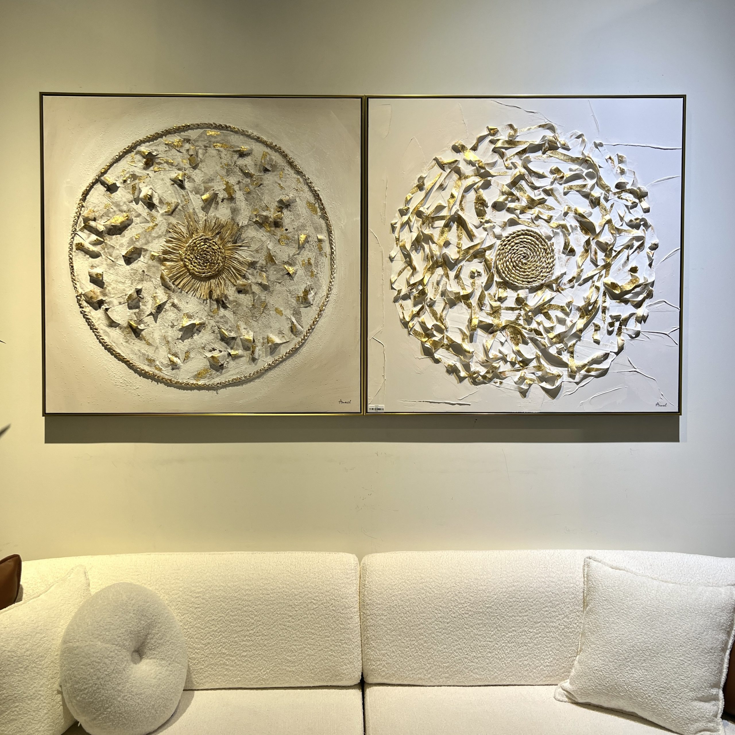 תמונה אנאל רקע אבן עיגול זהב עבודת יד מסגרת זהב תמונה אנאל רקע אבן עיגול זהב עבודת יד מסגרת זהב