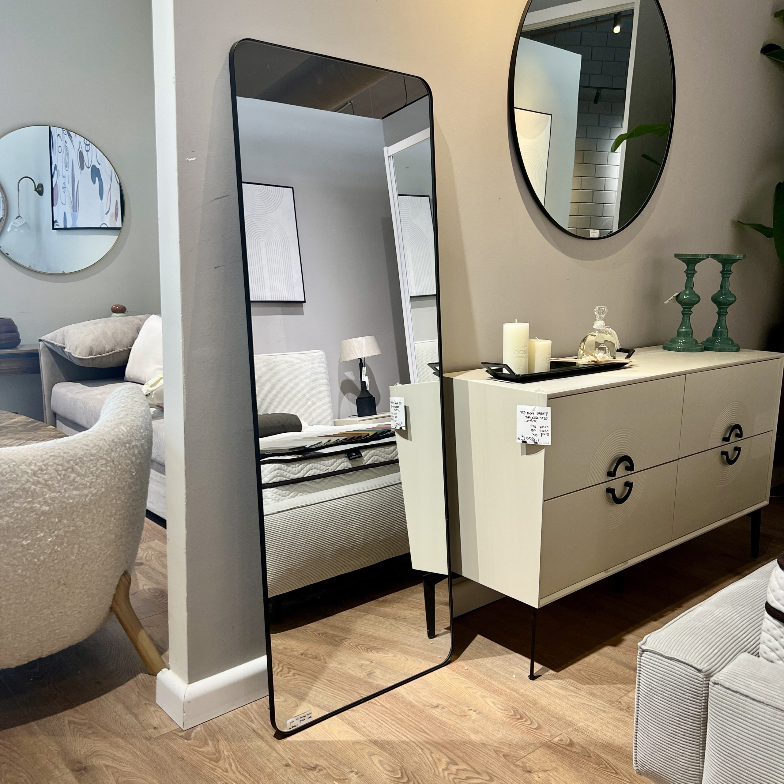 מראה מלבן שחור דגם מודרני מראה מלבן שחור דגם מודרני