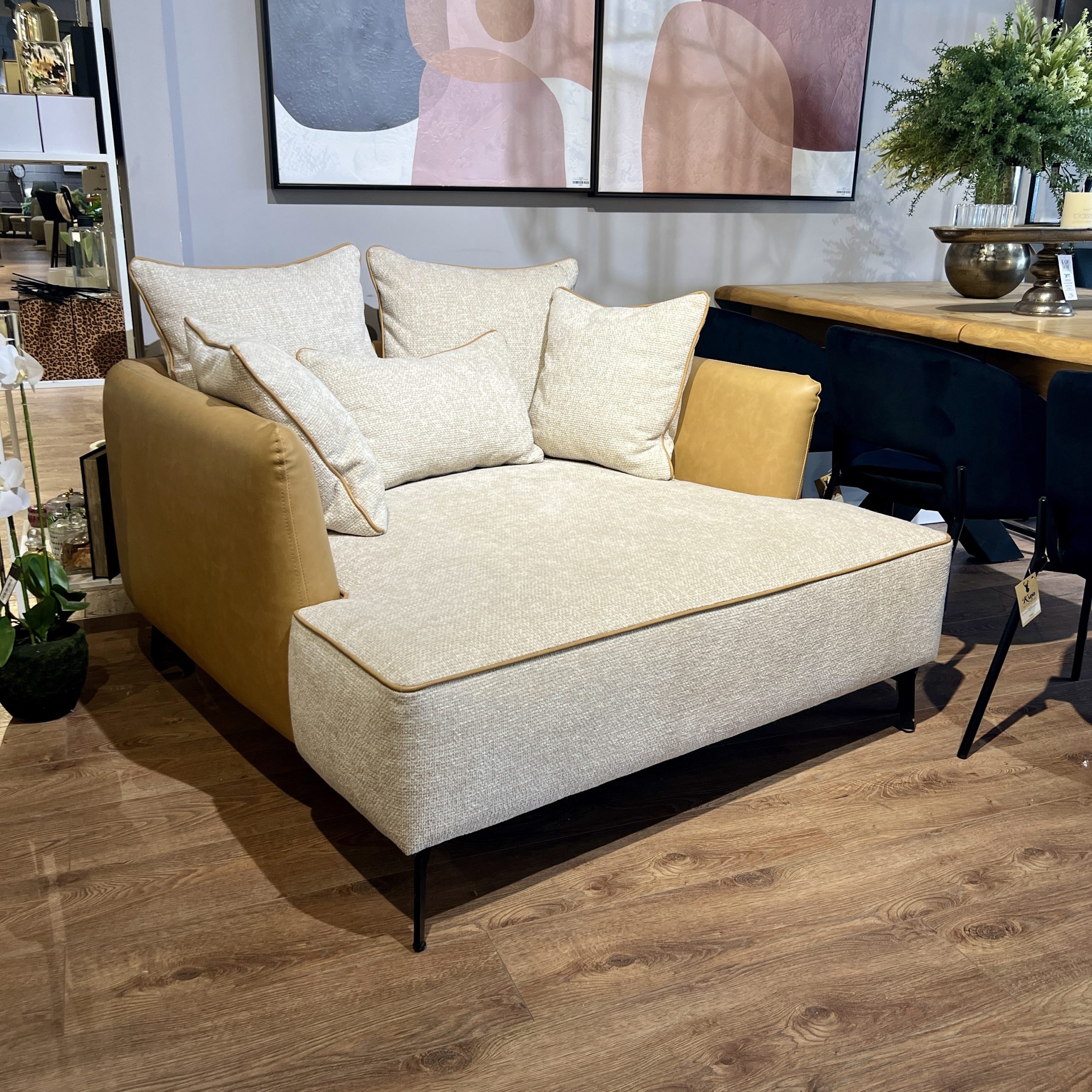 כורסא מפנקת לאב סיט דגם מדריד כורסא מפנקת לאב סיט דגם מדריד