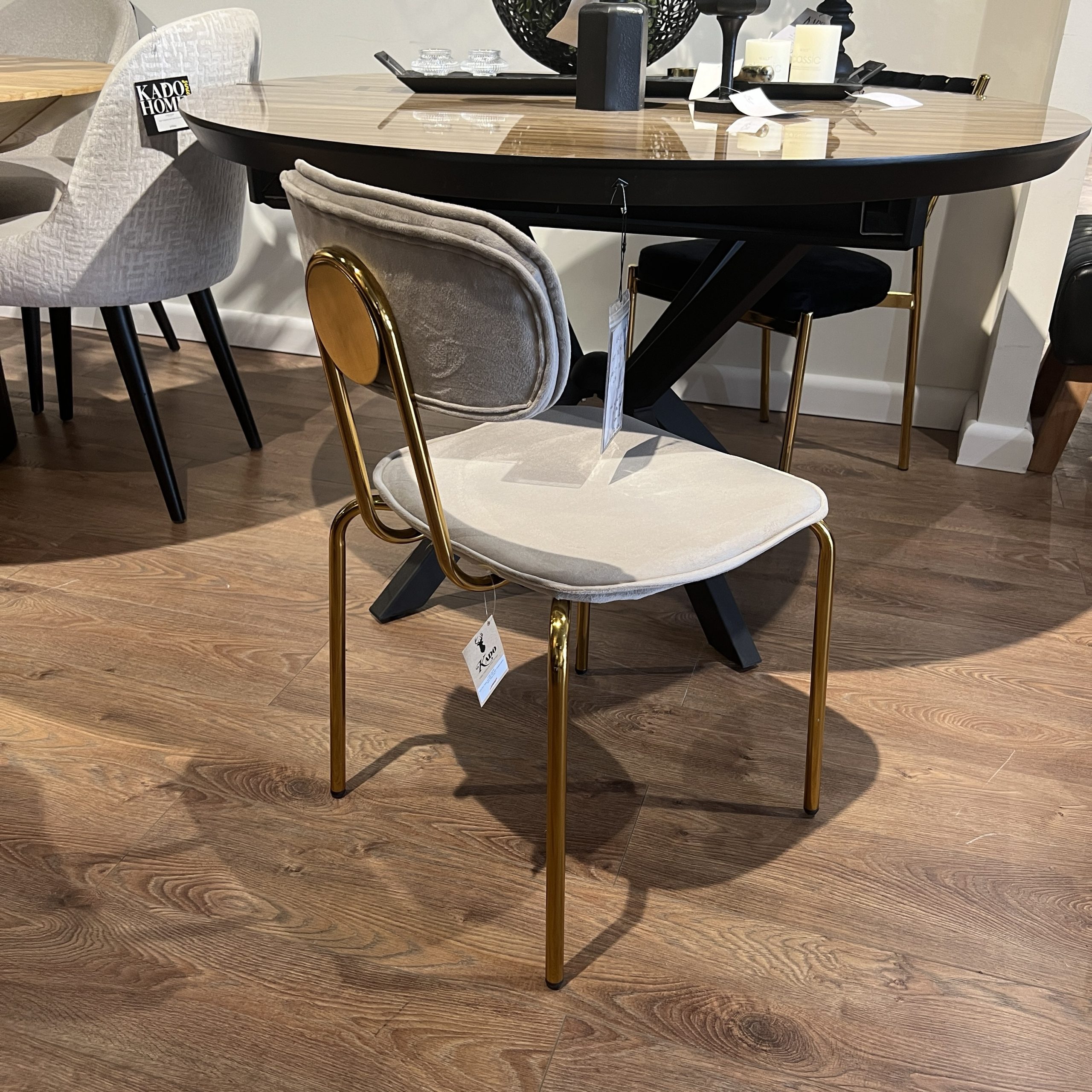 כיסא מעוצב יוקרתי אפור דגם סטפני - SALE! כיסא מעוצב יוקרתי אפור דגם סטפני - SALE!