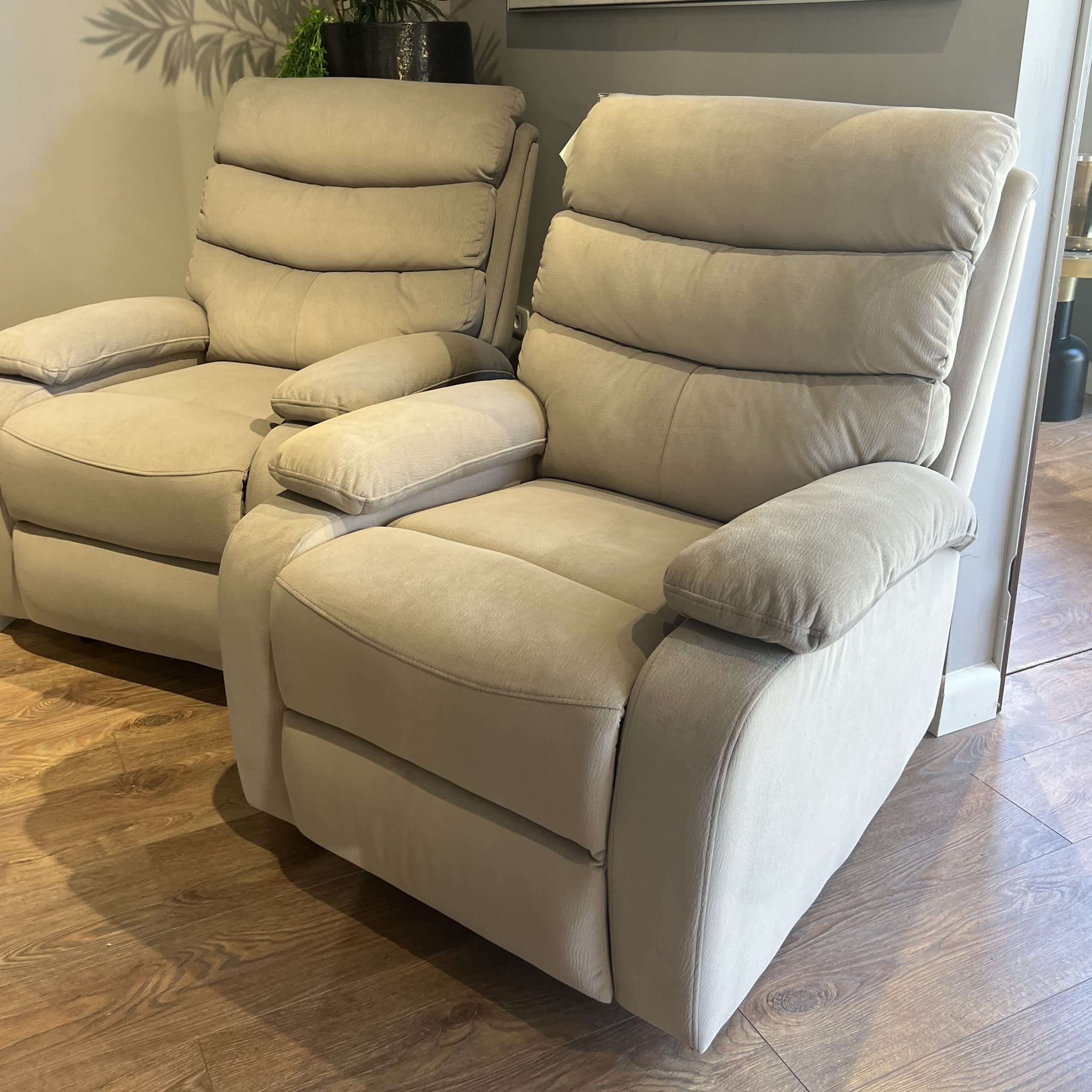 כורסא טלוויזיה מפנקת דגם ארתור כורסא טלוויזיה מפנקת דגם ארתור