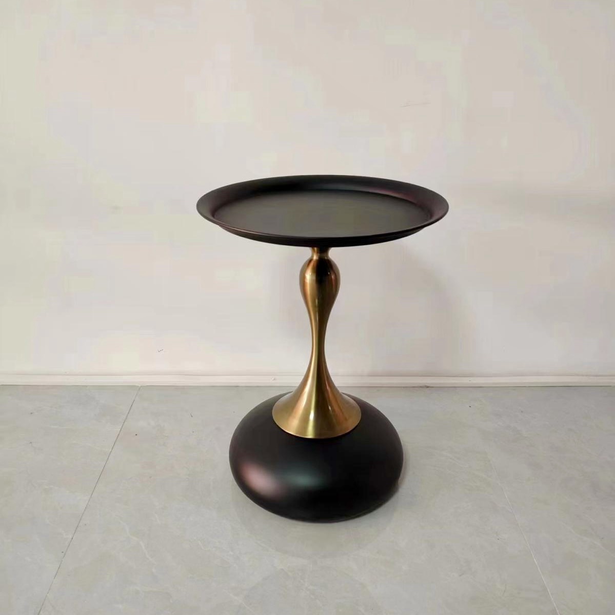 שולחן צד בלאק גולד ויולין דגם סופיטל