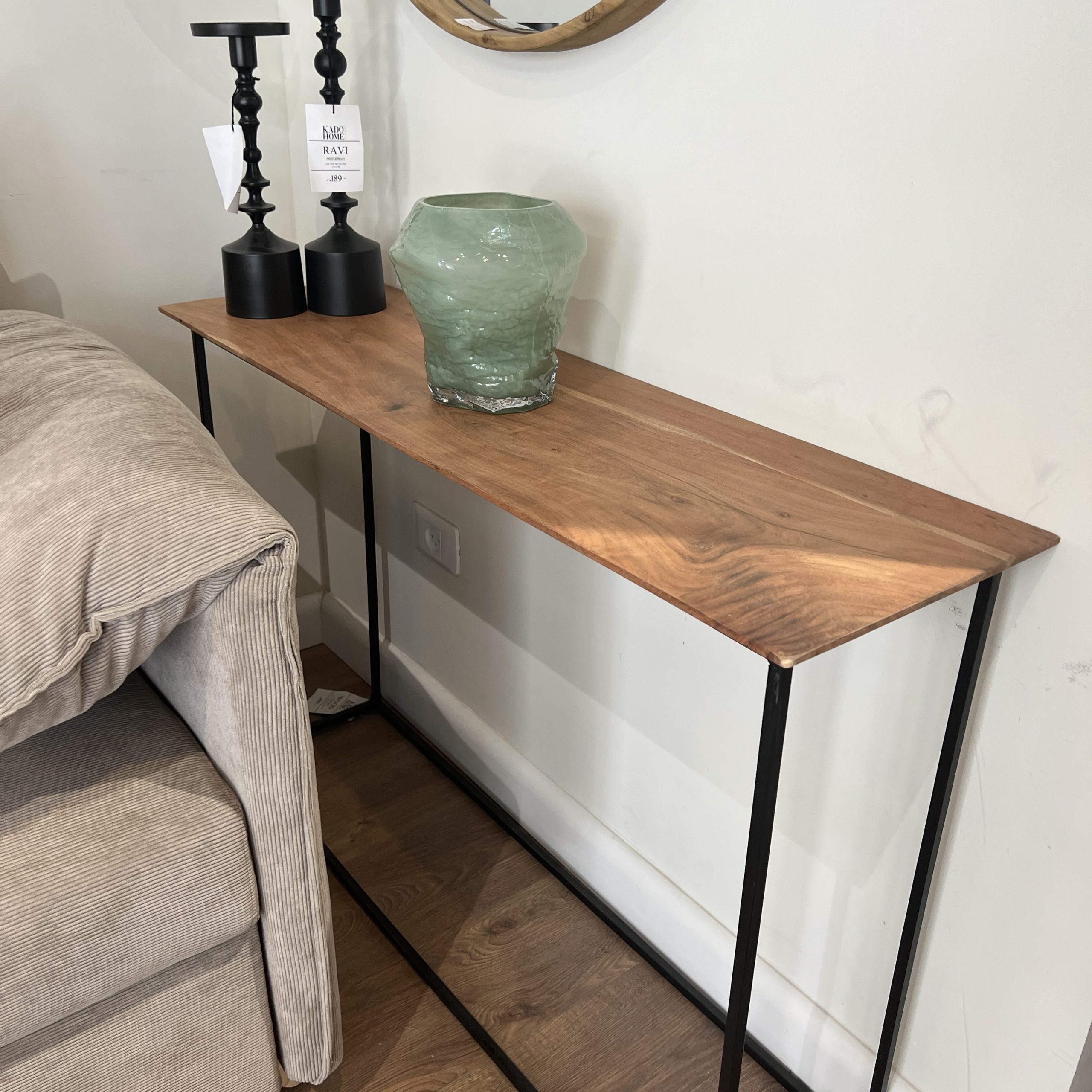 קונסולה דגם ווד סקיני קטנה עץ שיטה רגלי ברזל שחור קונסולה דגם ווד סקיני קטנה עץ שיטה רגלי ברזל שחור