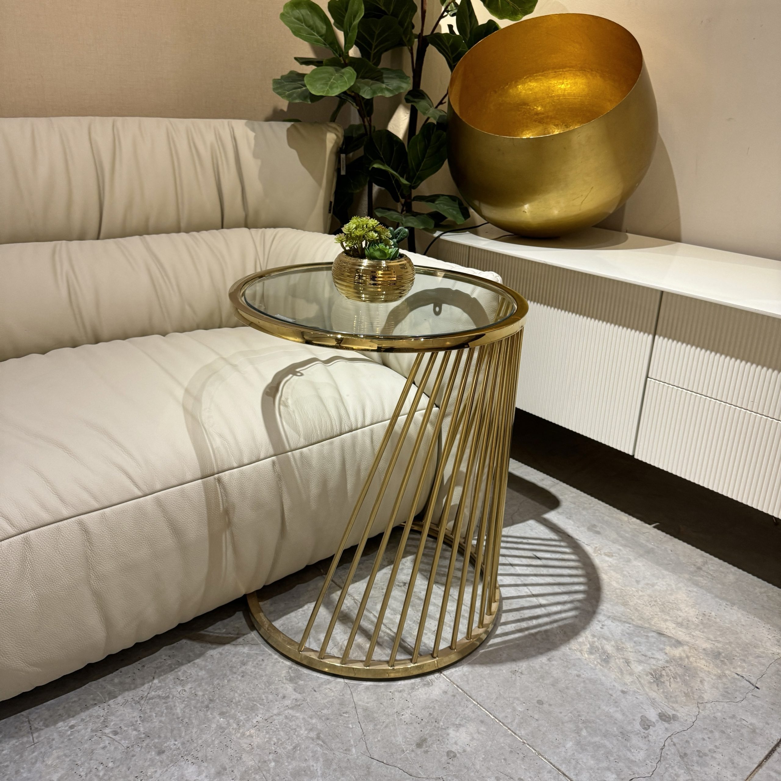 שולחן צד מניפה זהב שולחן צד מניפה זהב