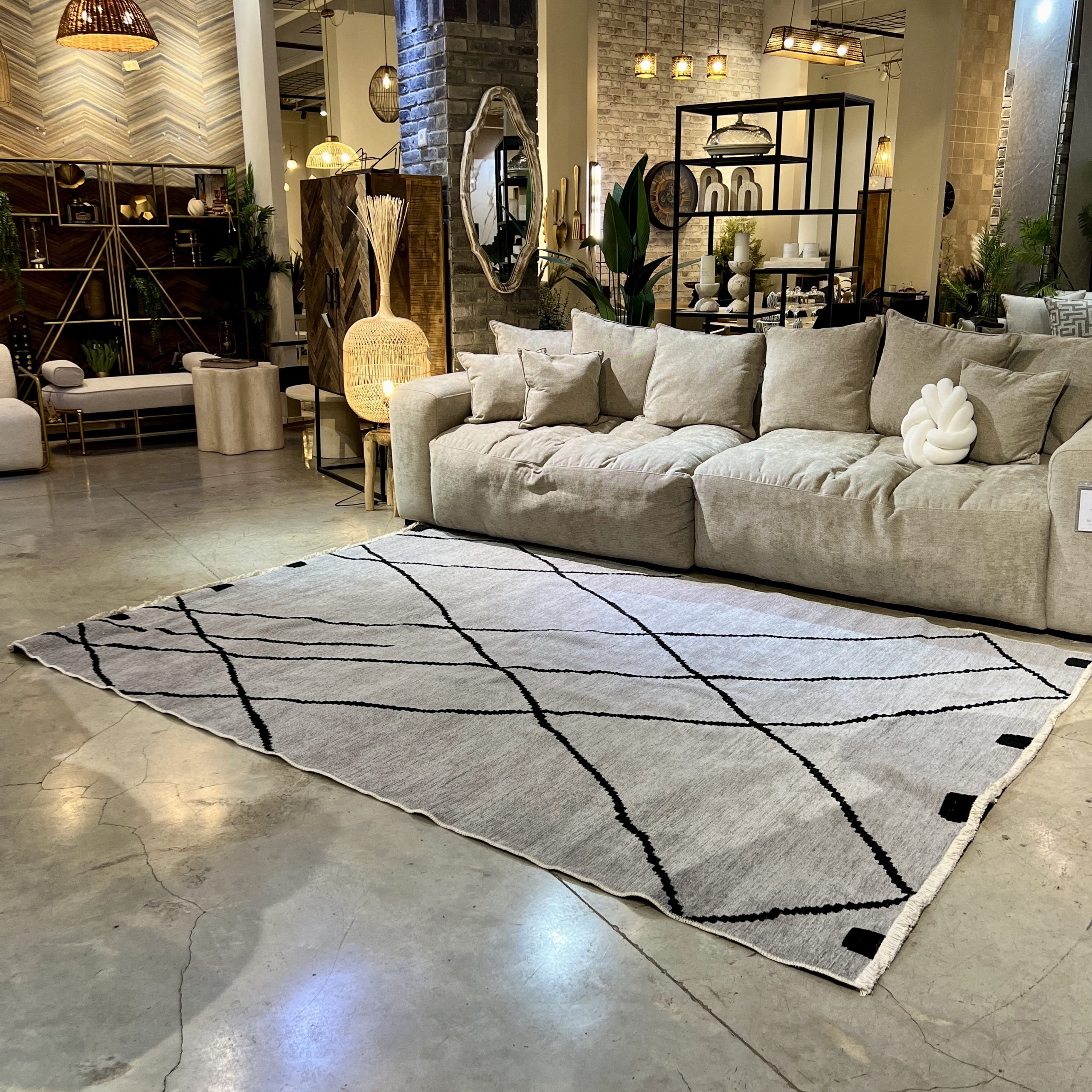 שטיח בוהו אפור פרנזים אריגה משולבת דגם שיקגו שטיח בוהו אפור פרנזים אריגה משולבת דגם שיקגו