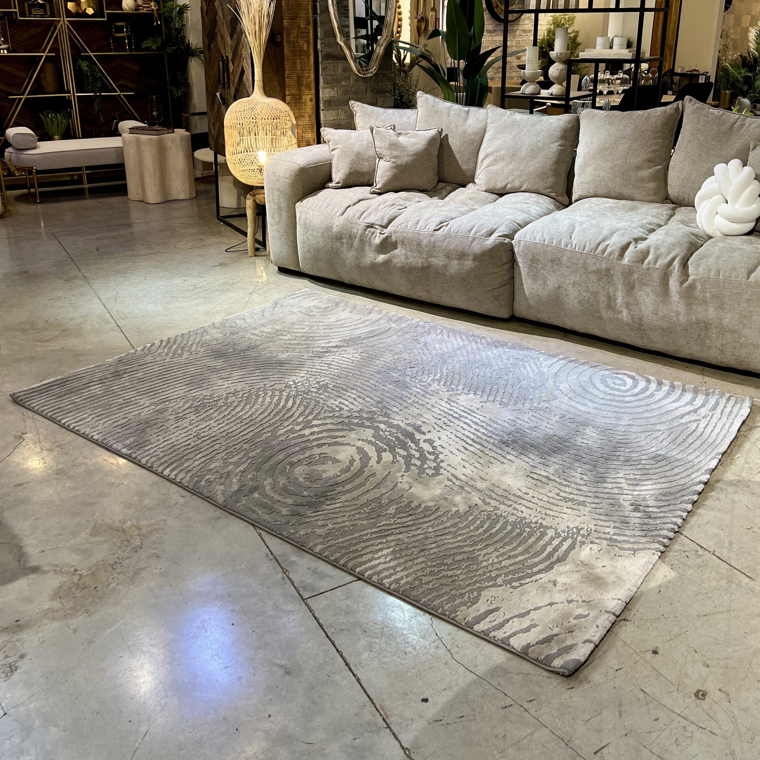 שטיח פסטורלי רך בגווני אפור דגם סנסה שטיח פסטורלי רך בגווני אפור דגם סנסה