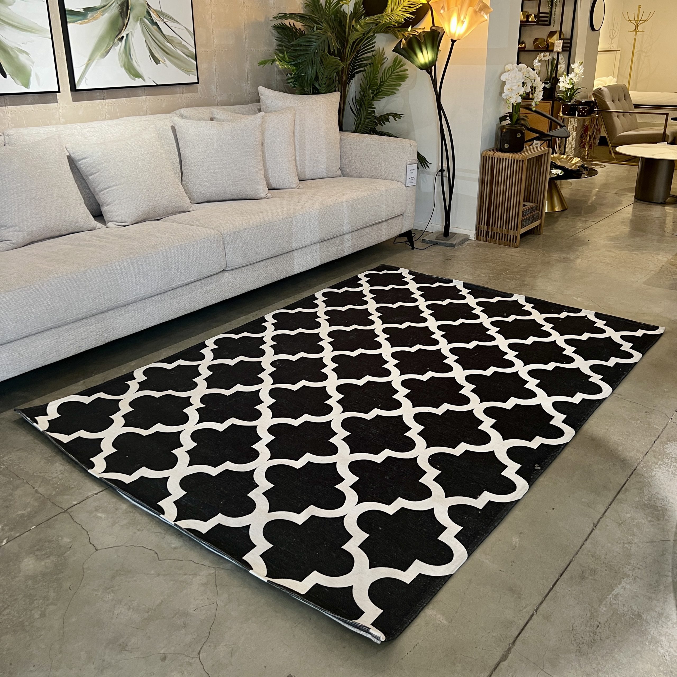 שטיח מעוינים שחור לבן דגם מרקורי שטיח מעוינים שחור לבן דגם מרקורי