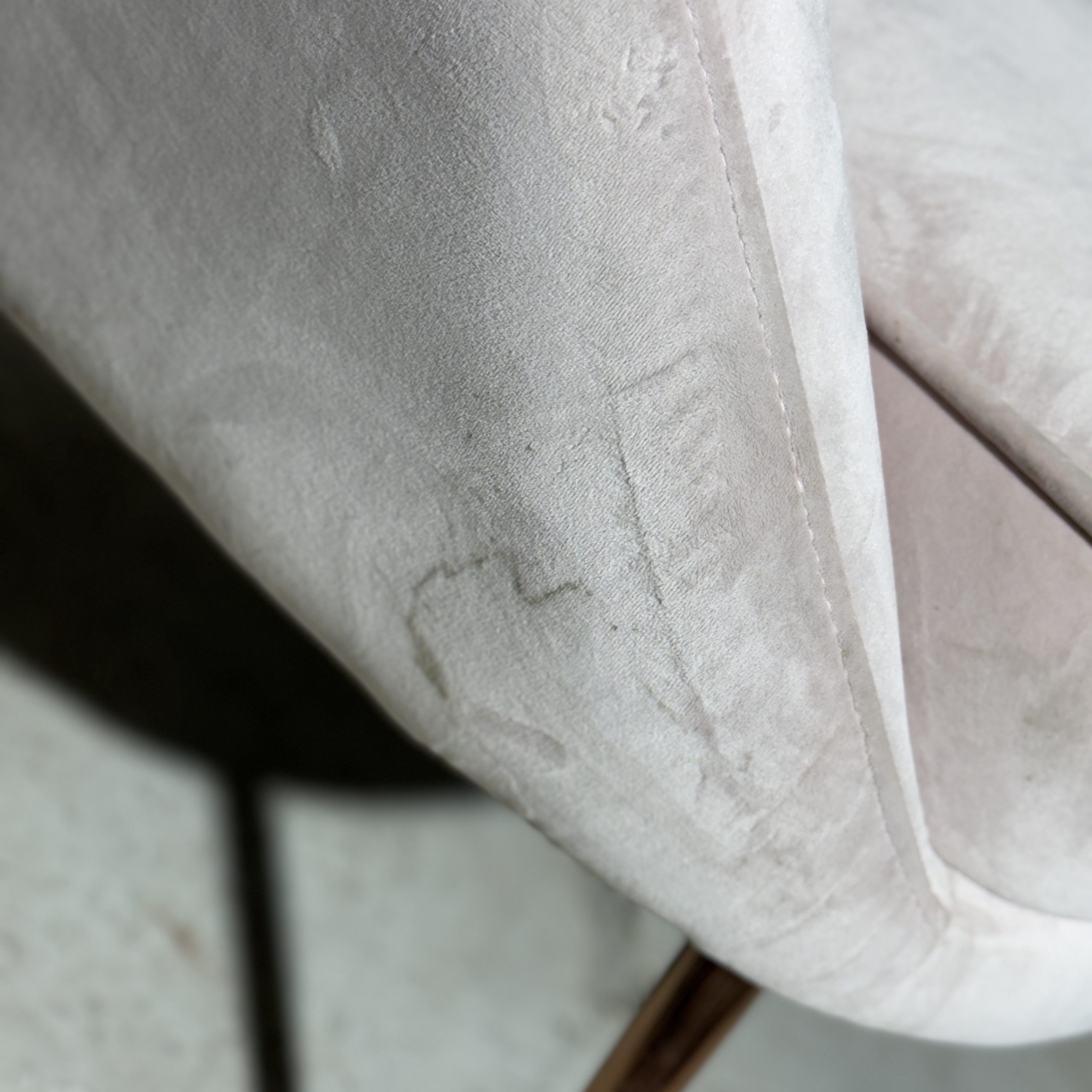 כורסא דגם מיה קטיפה ניוד