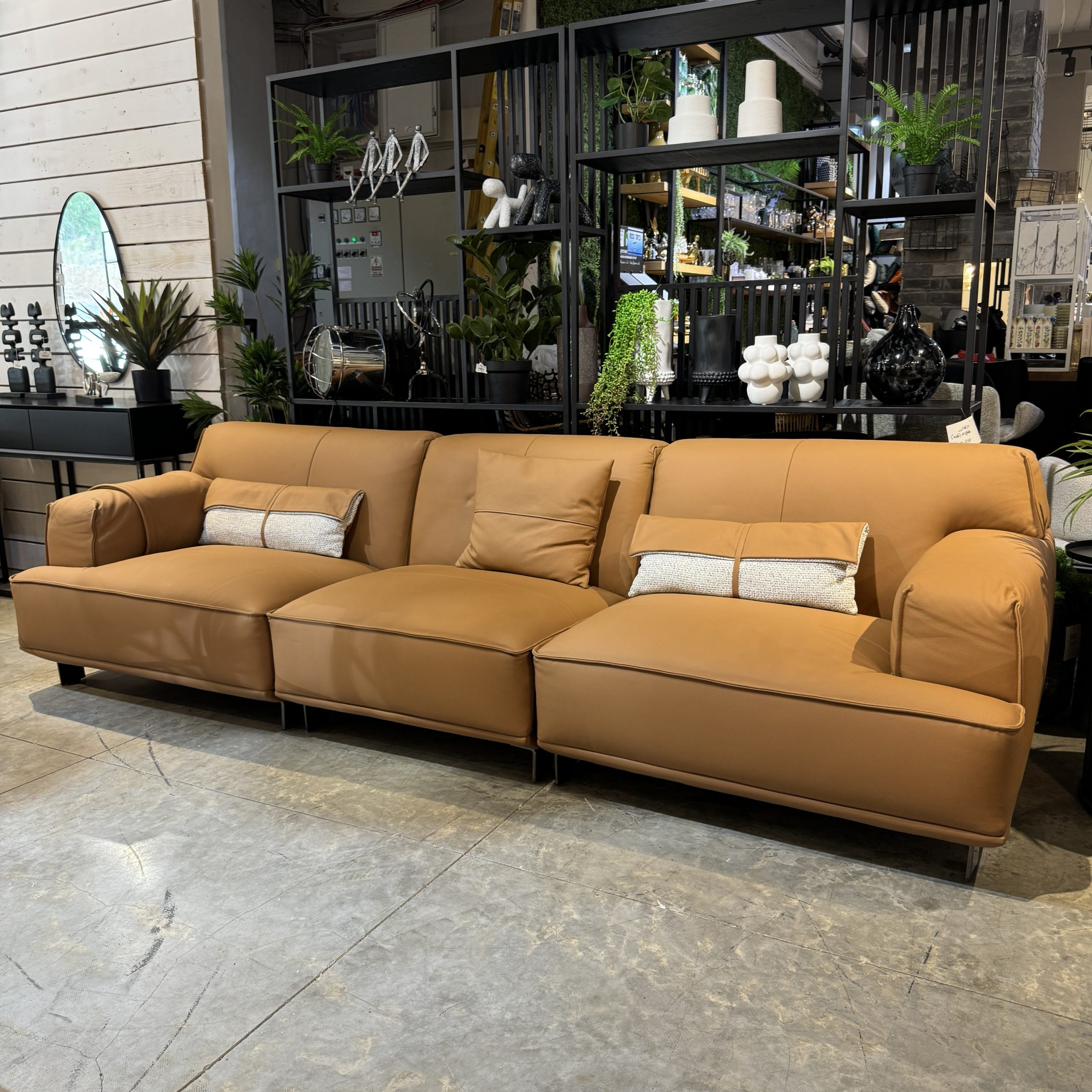 ספת עור מלא יוקרתית כאמל פוקט 292 דגם סופיטל ספת עור מלא יוקרתית כאמל פוקט 292 דגם סופיטל