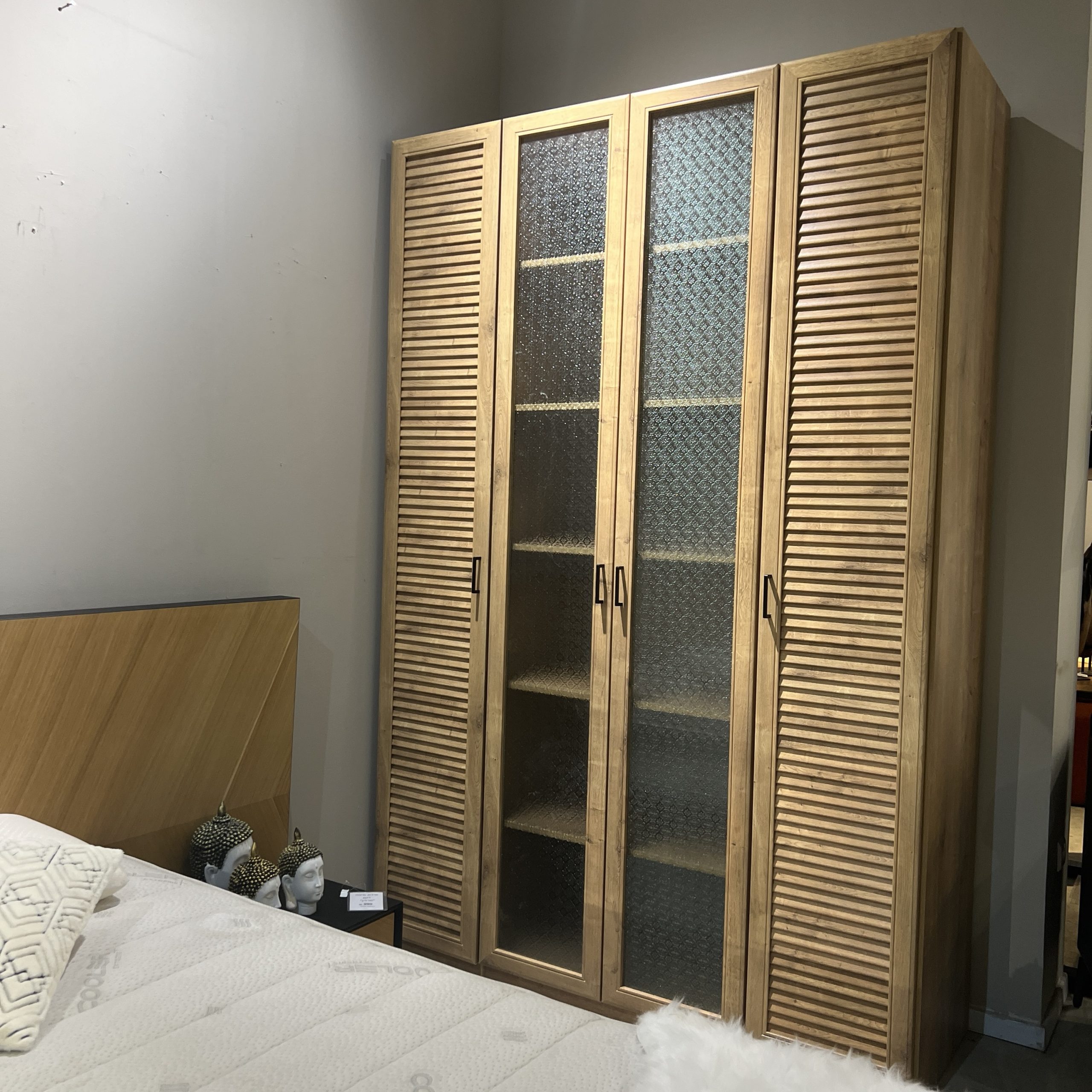 ארון דלתות דגם תריס ארון דלתות דגם תריס