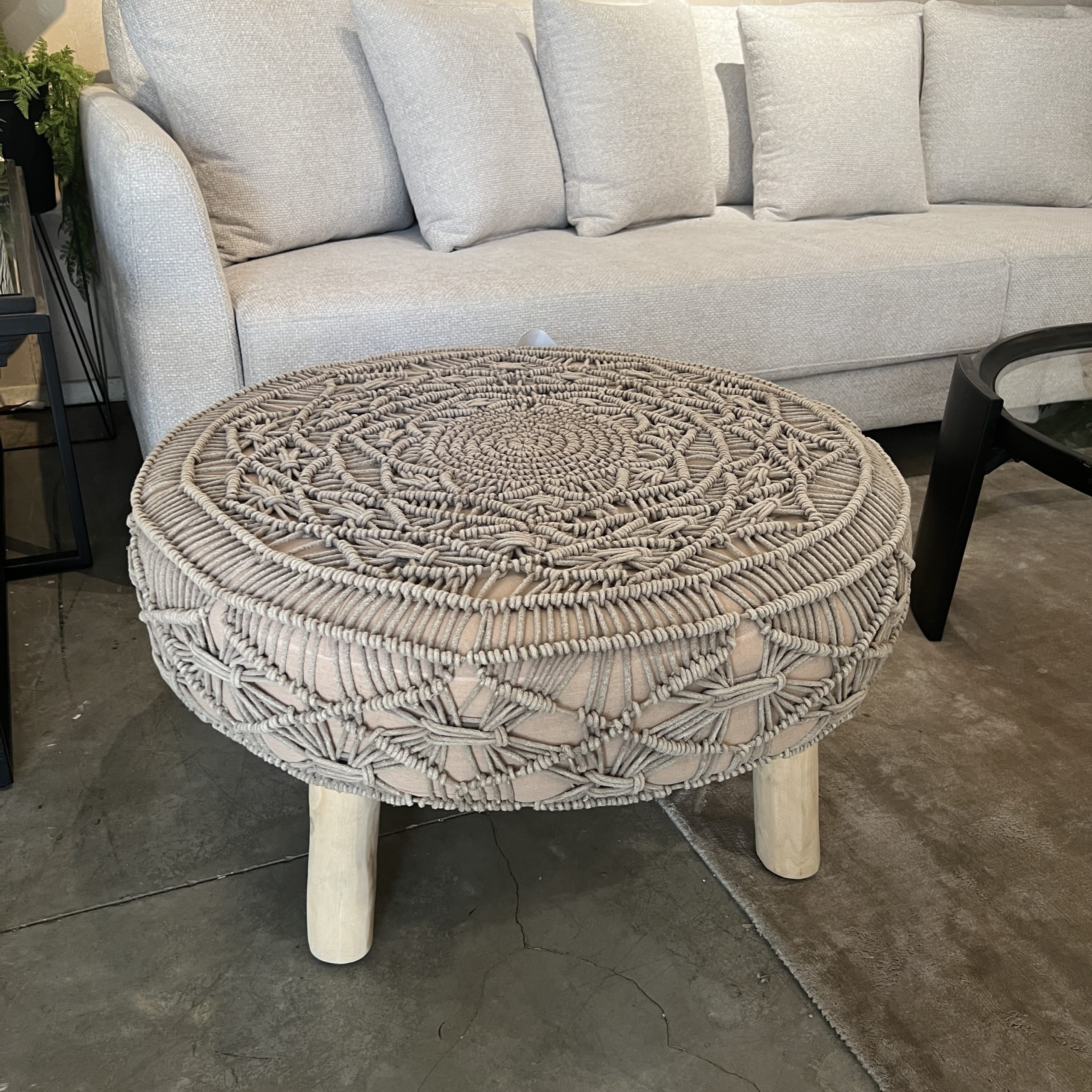 הדום עגול גדול מקרמה בוהו גוון אבן