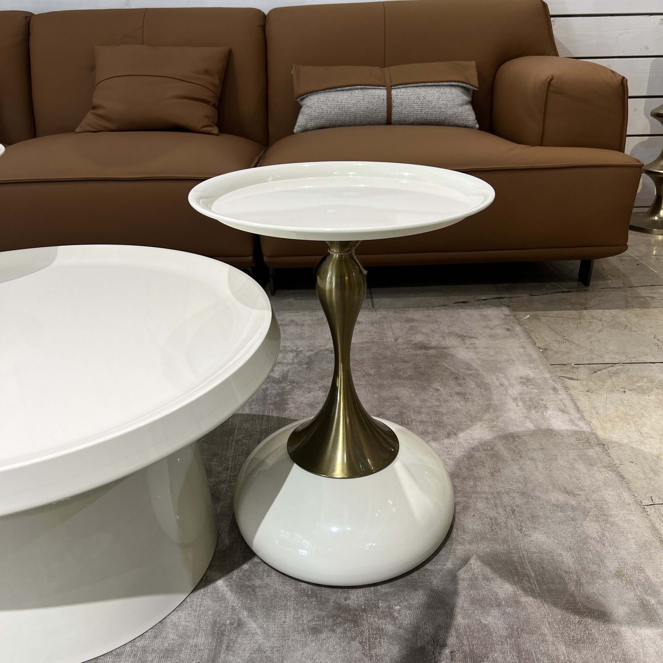 שולחן צד סאנד גולד ויולין דגם סופיטל שולחן צד סאנד גולד ויולין דגם סופיטל