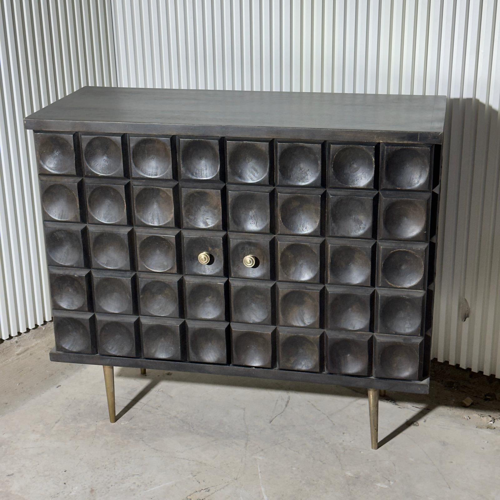 קומודה 2 דלתות חזיתות עיגולים חום שוקולד רגל זהב קומודה 2 דלתות חזיתות עיגולים חום שוקולד רגל זהב