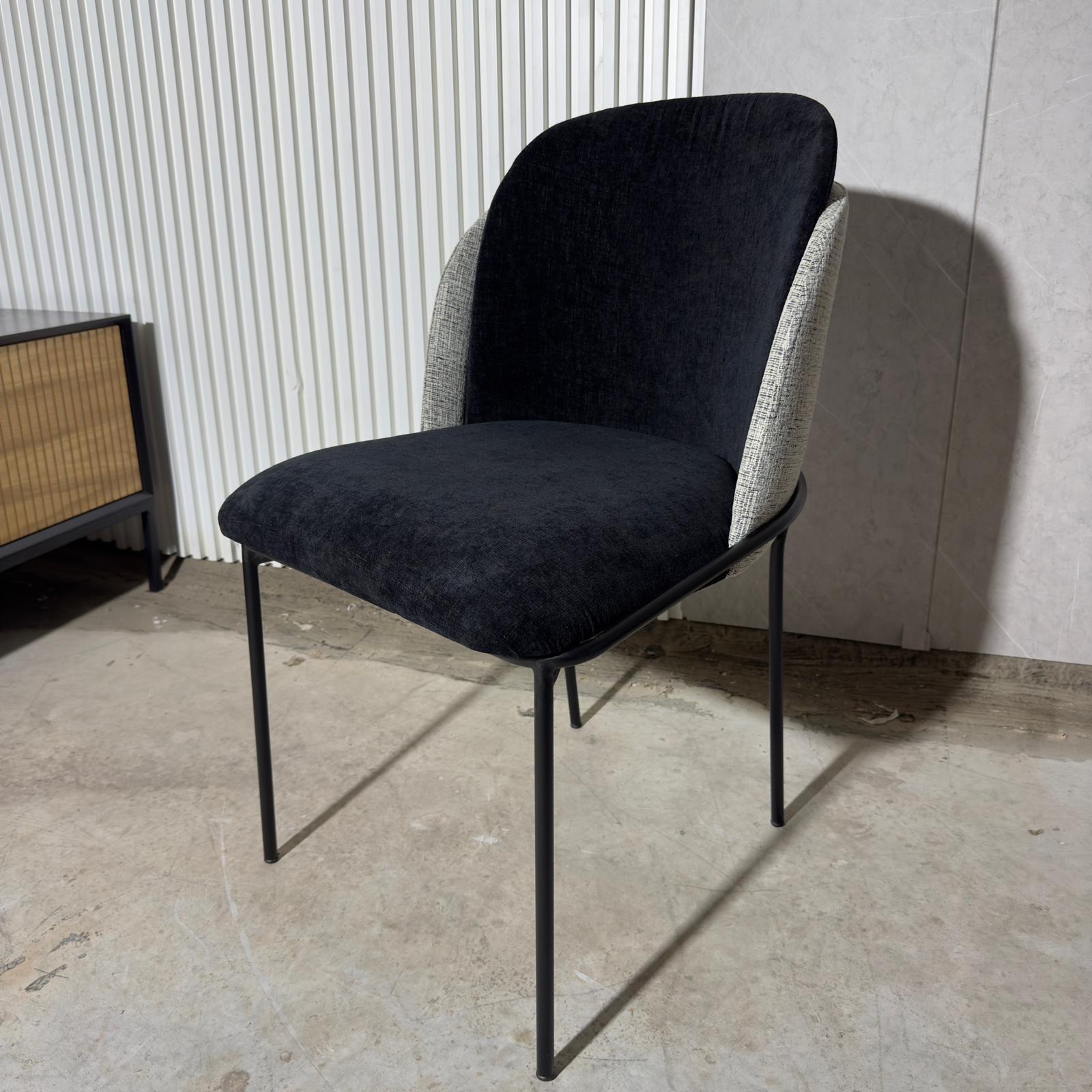 כיסא שחור מעטפת אריג שחור אפור דגם איתי כיסא שחור מעטפת אריג שחור אפור דגם איתי