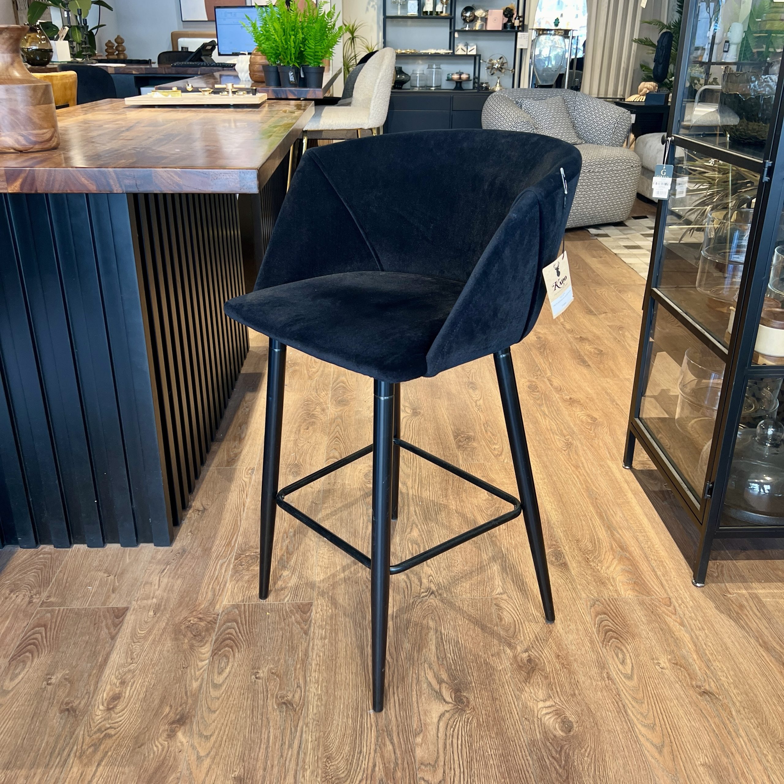 כיסא בר דגם ספיר שחור כיסא בר דגם ספיר שחור