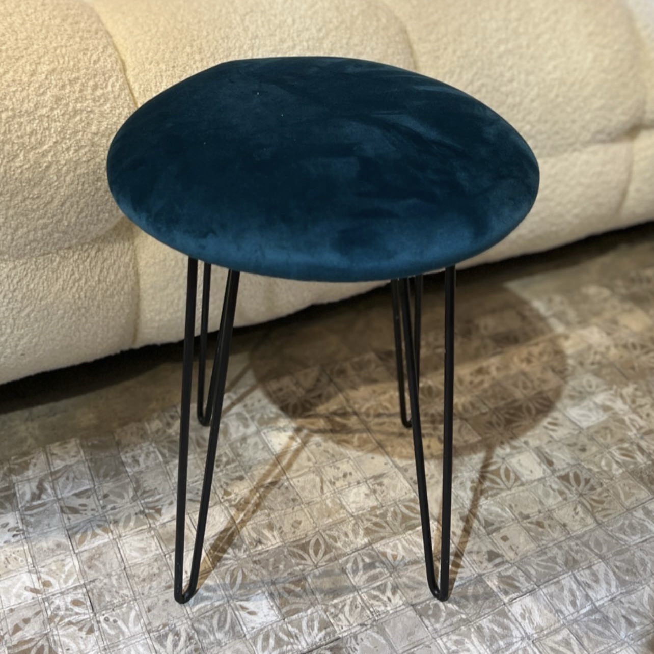 הדום עגול קטן דגם ארט בצבעים הדום עגול קטן דגם ארט בצבעים