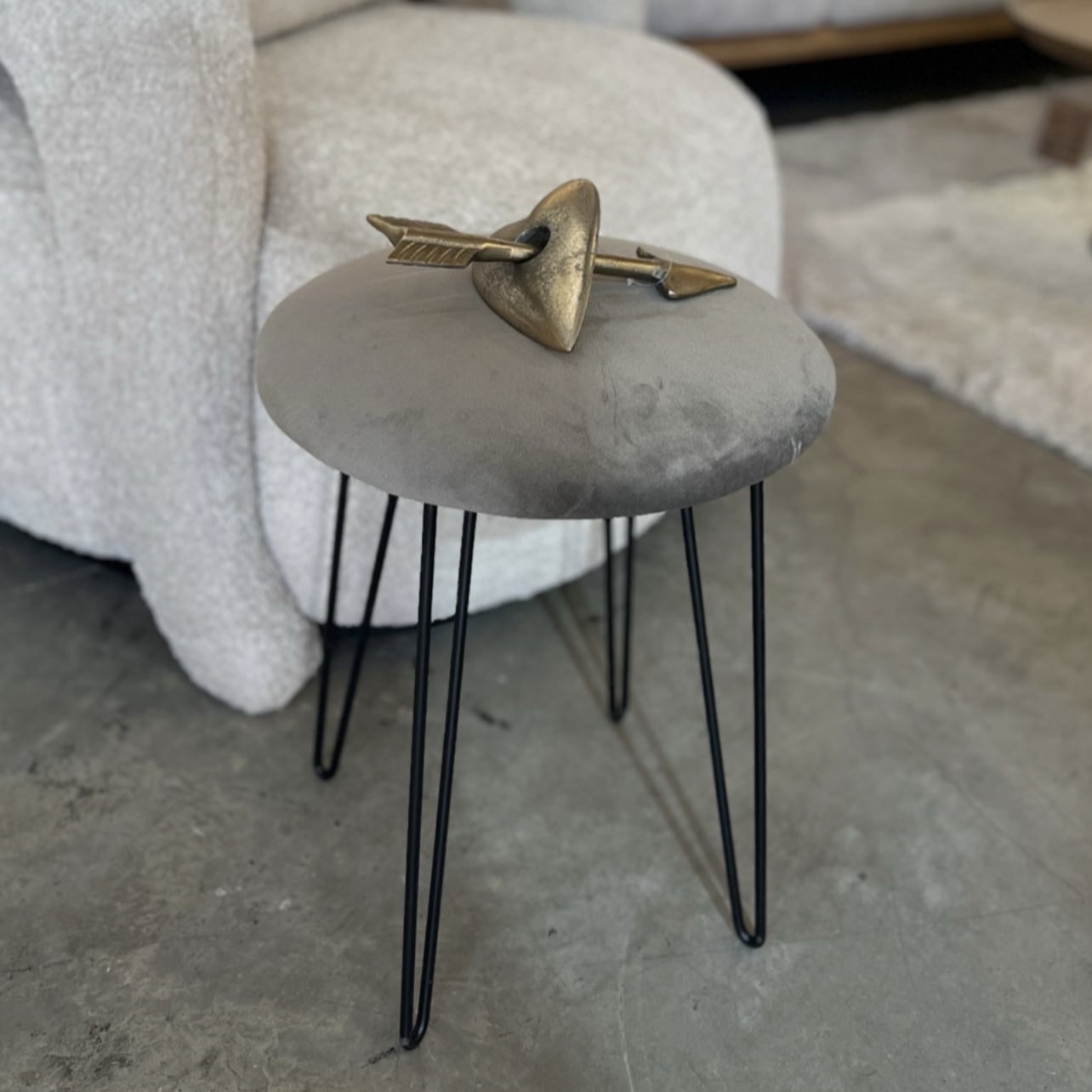 הדום עגול קטן דגם ארט בצבעים הדום עגול קטן דגם ארט בצבעים