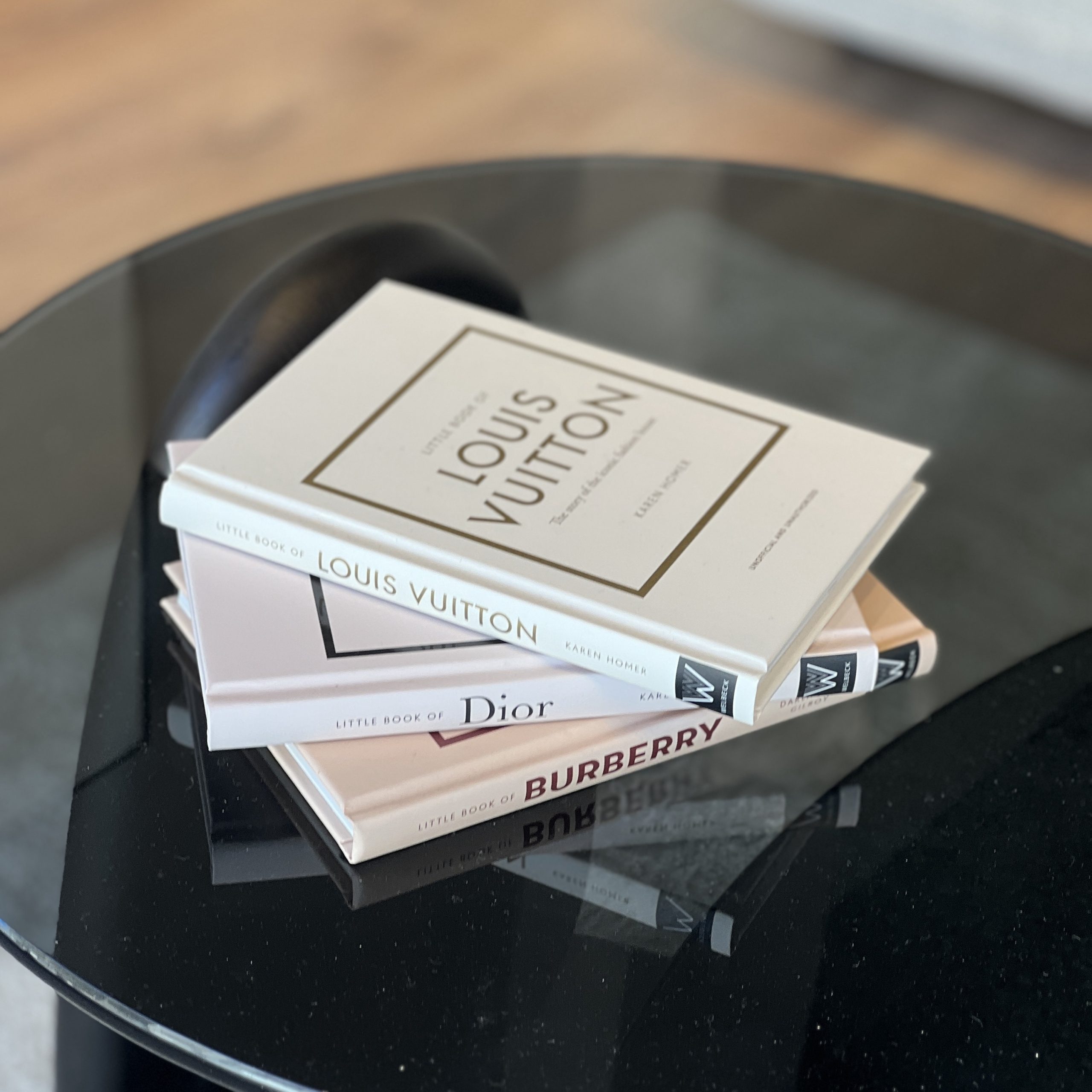 ספר מותג ספר מותג