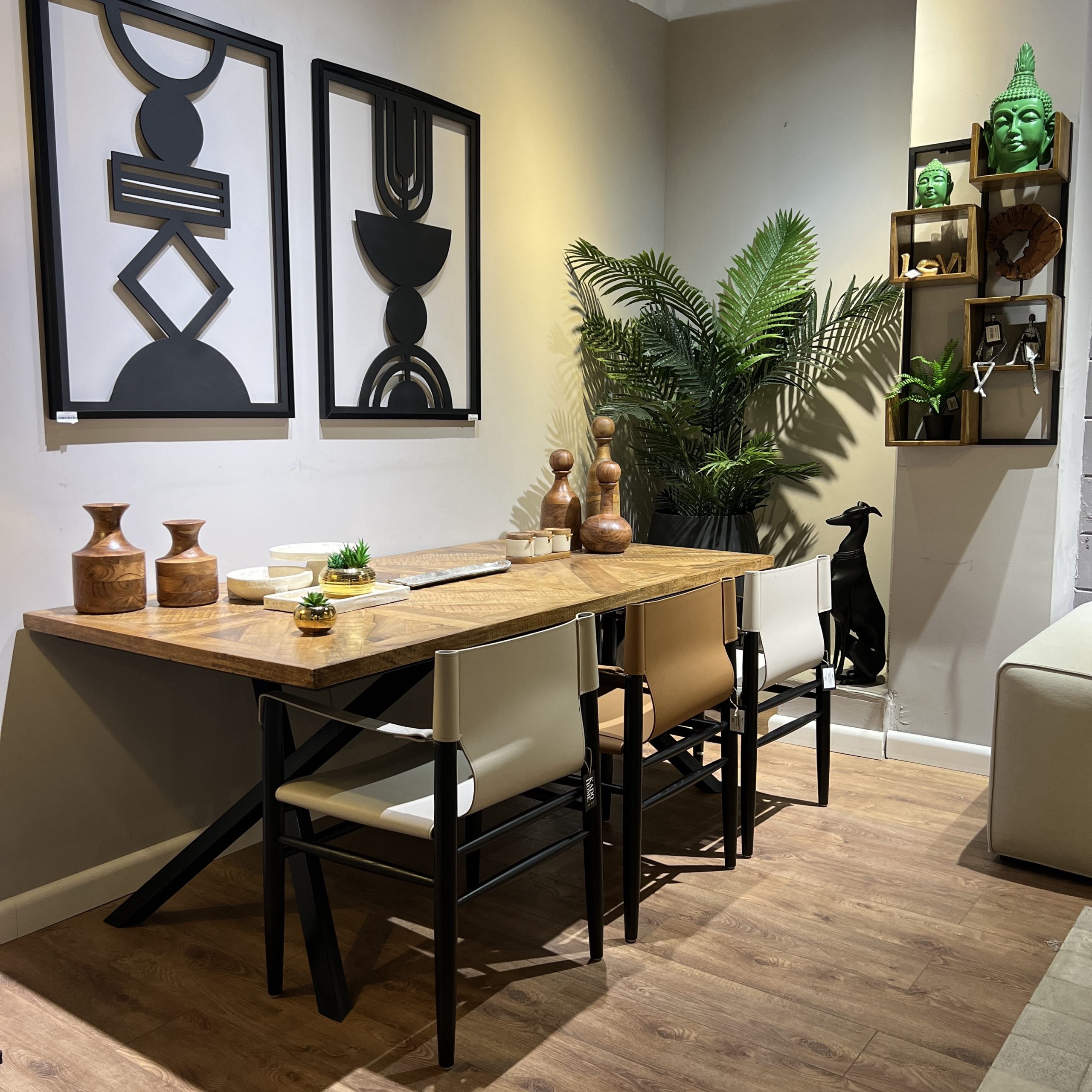 שולחן אוכל עץ מלבני כוכב דגם דאלי שולחן אוכל עץ מלבני כוכב דגם דאלי