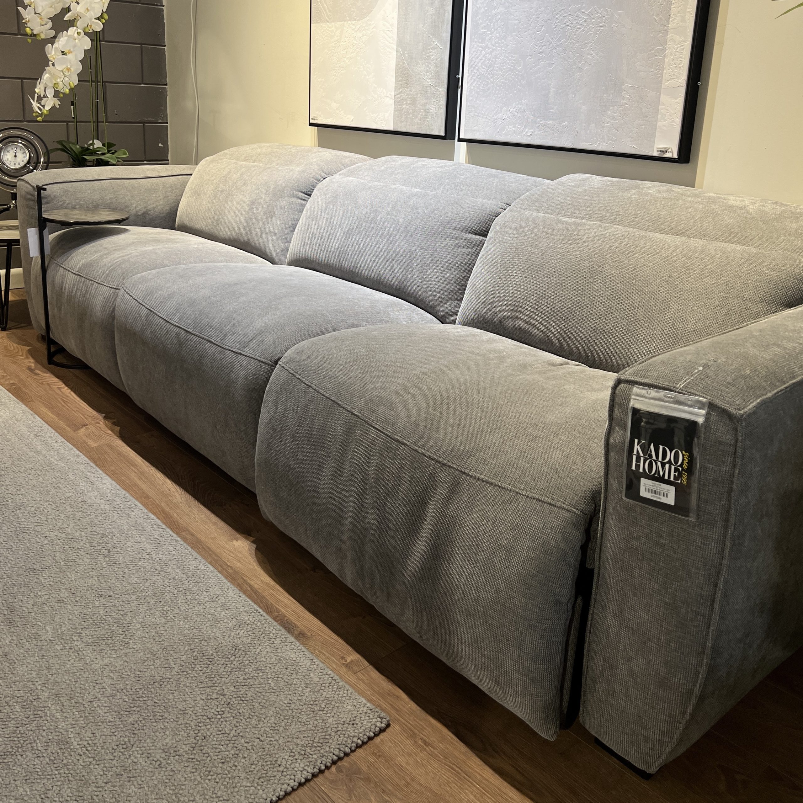 ספה תלת רקליינר חשמלי אפור דגם קוקה ספה תלת רקליינר חשמלי אפור דגם קוקה