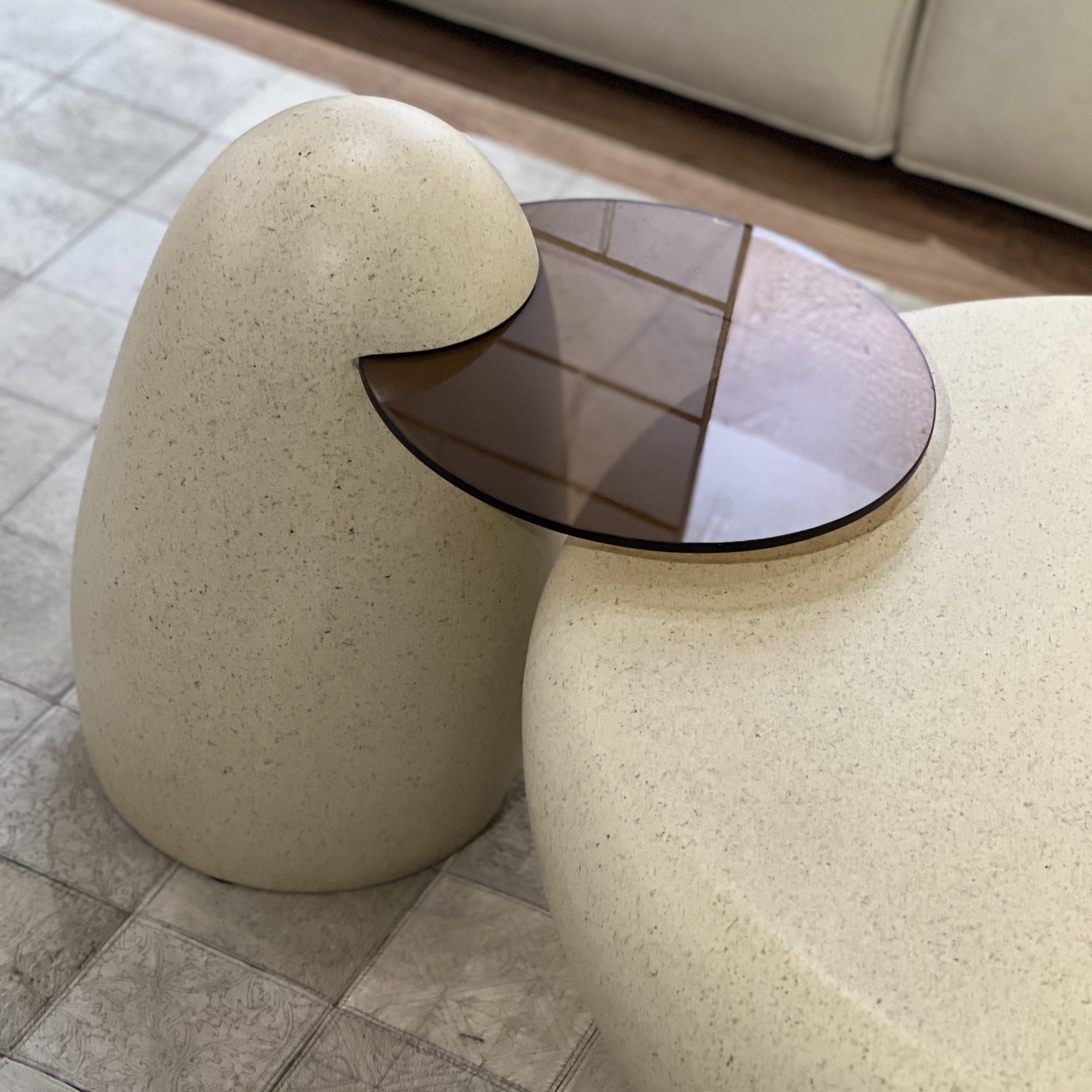 סט שולחנות סלון ונשכן פייבר סטון דגם סופיטל סט שולחנות סלון ונשכן פייבר סטון דגם סופיטל