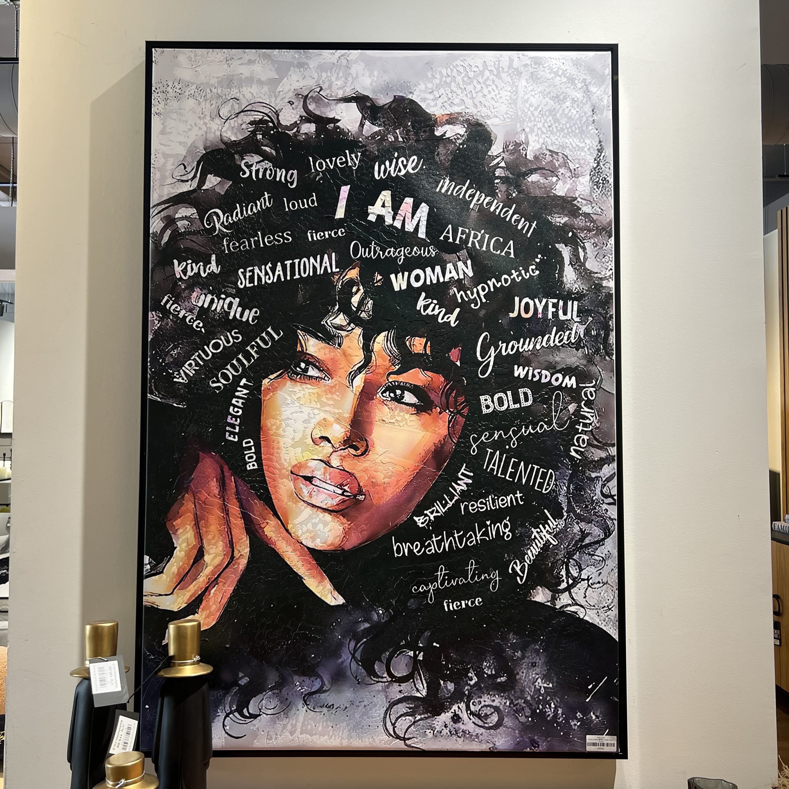 תמונה עבודת יד אישה בשילוב מסגרת שחורה תמונה עבודת יד אישה בשילוב מסגרת שחורה