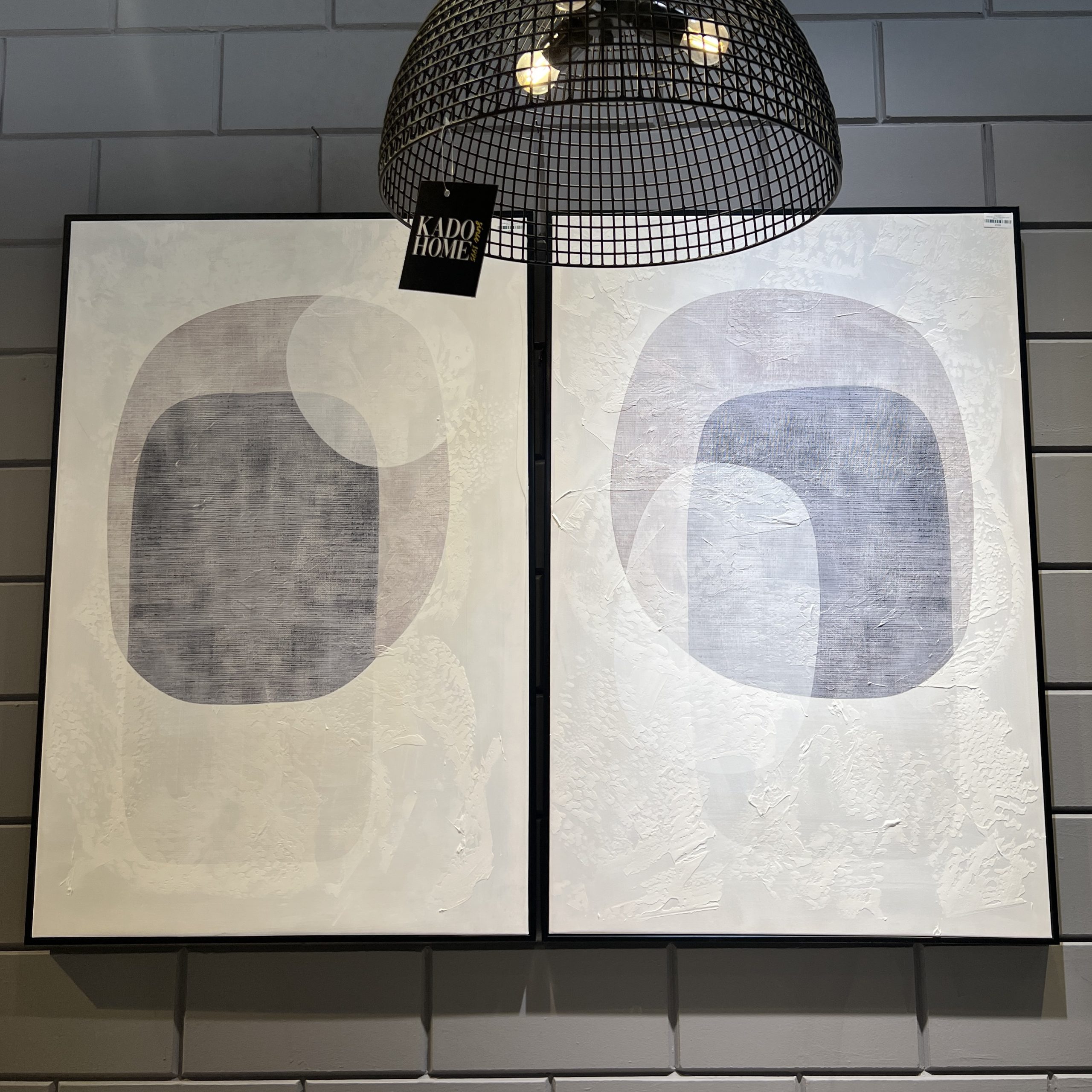 תמונה לקיר עבודת יד עיגולים סגול בשילוב מסגרת תמונה לקיר עבודת יד עיגולים סגול בשילוב מסגרת