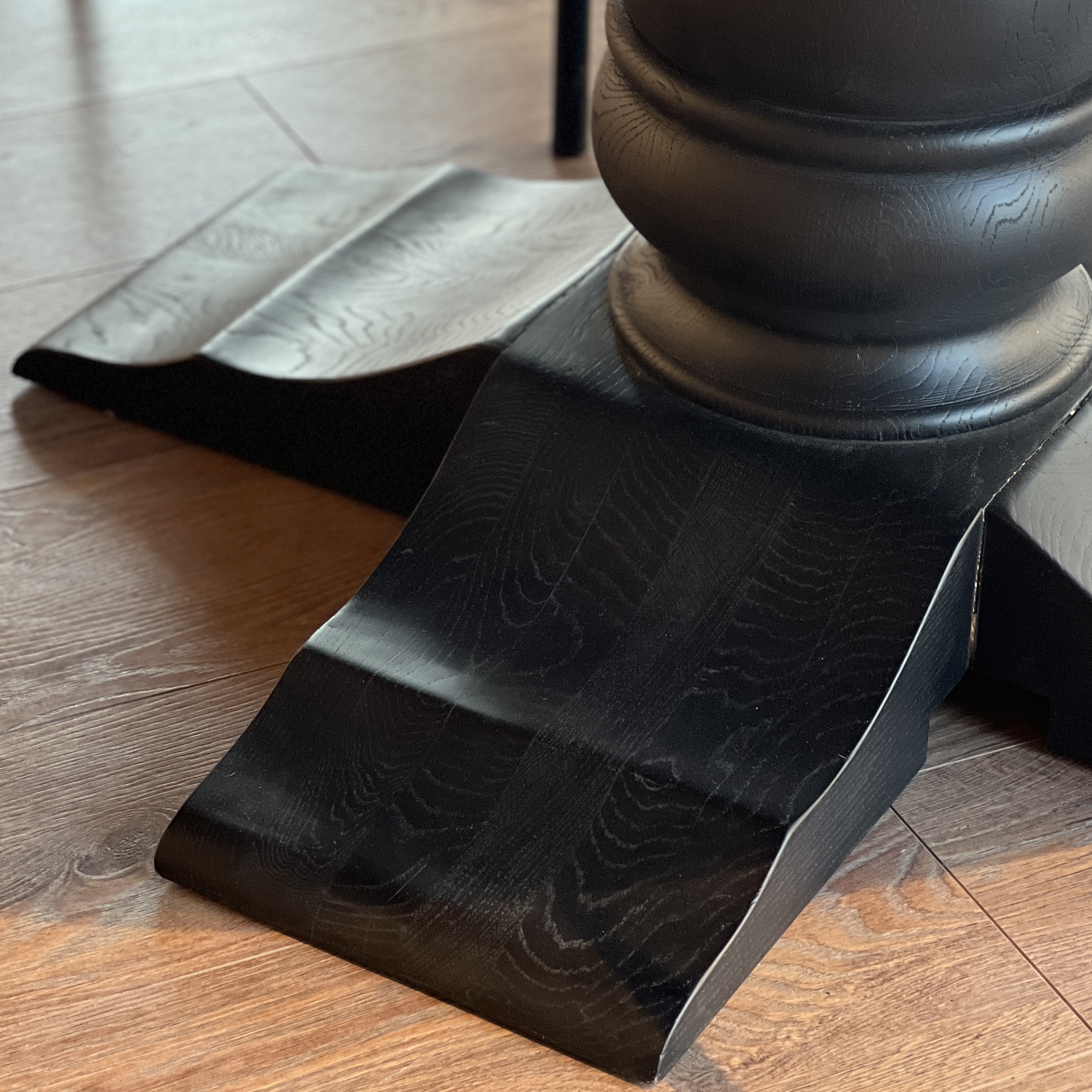 פינת אוכל עץ עגולה דגם פיראוס פינת אוכל עץ עגולה דגם פיראוס