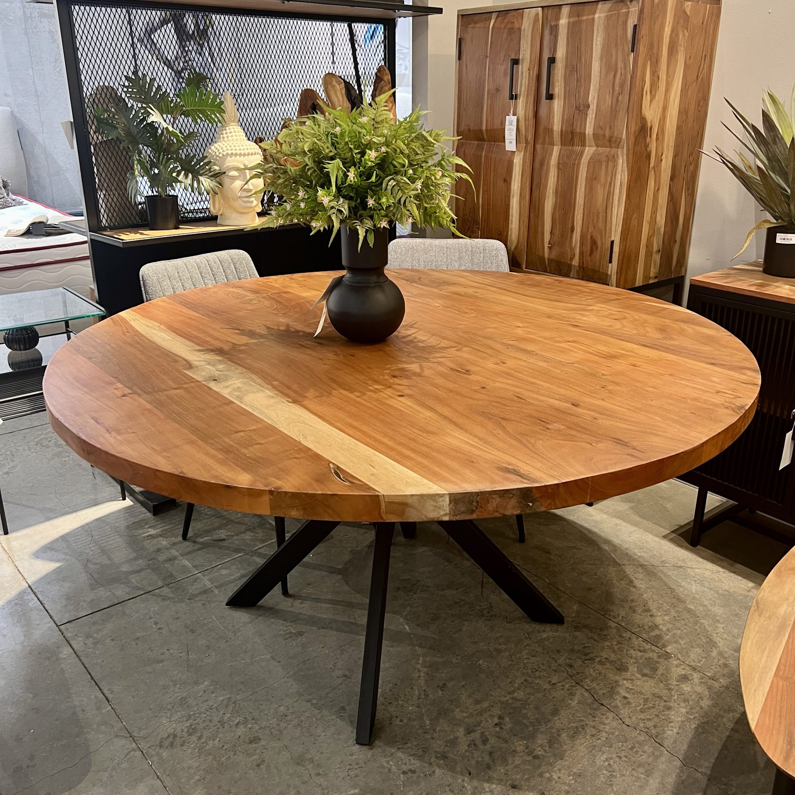 שולחן אוכל עגול עץ מנגו דגם נדרן