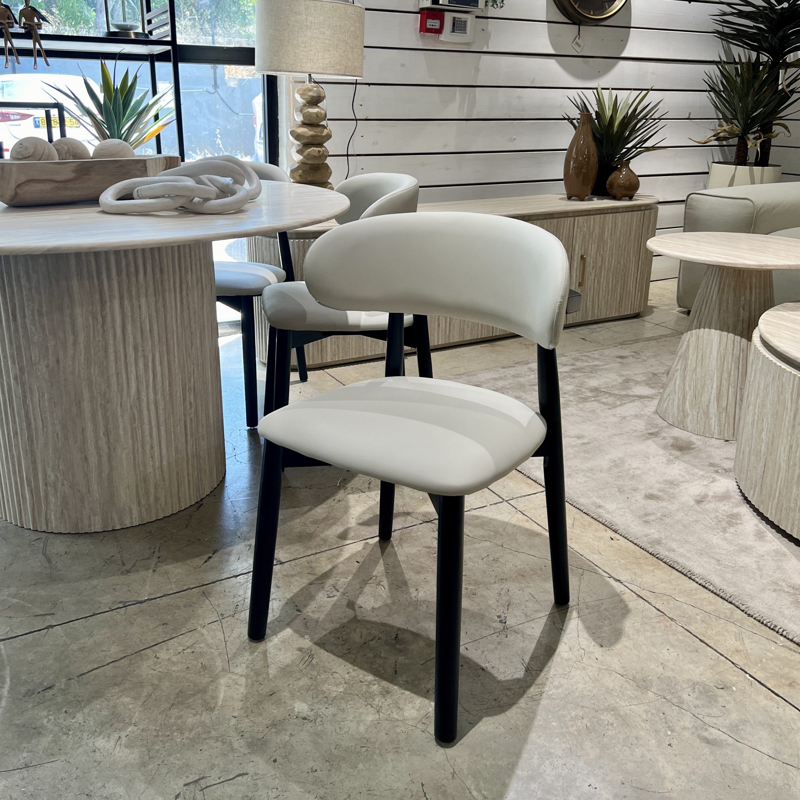 כיסא וינו דמוי עור אבן דגם סופיטל כיסא וינו דמוי עור אבן דגם סופיטל