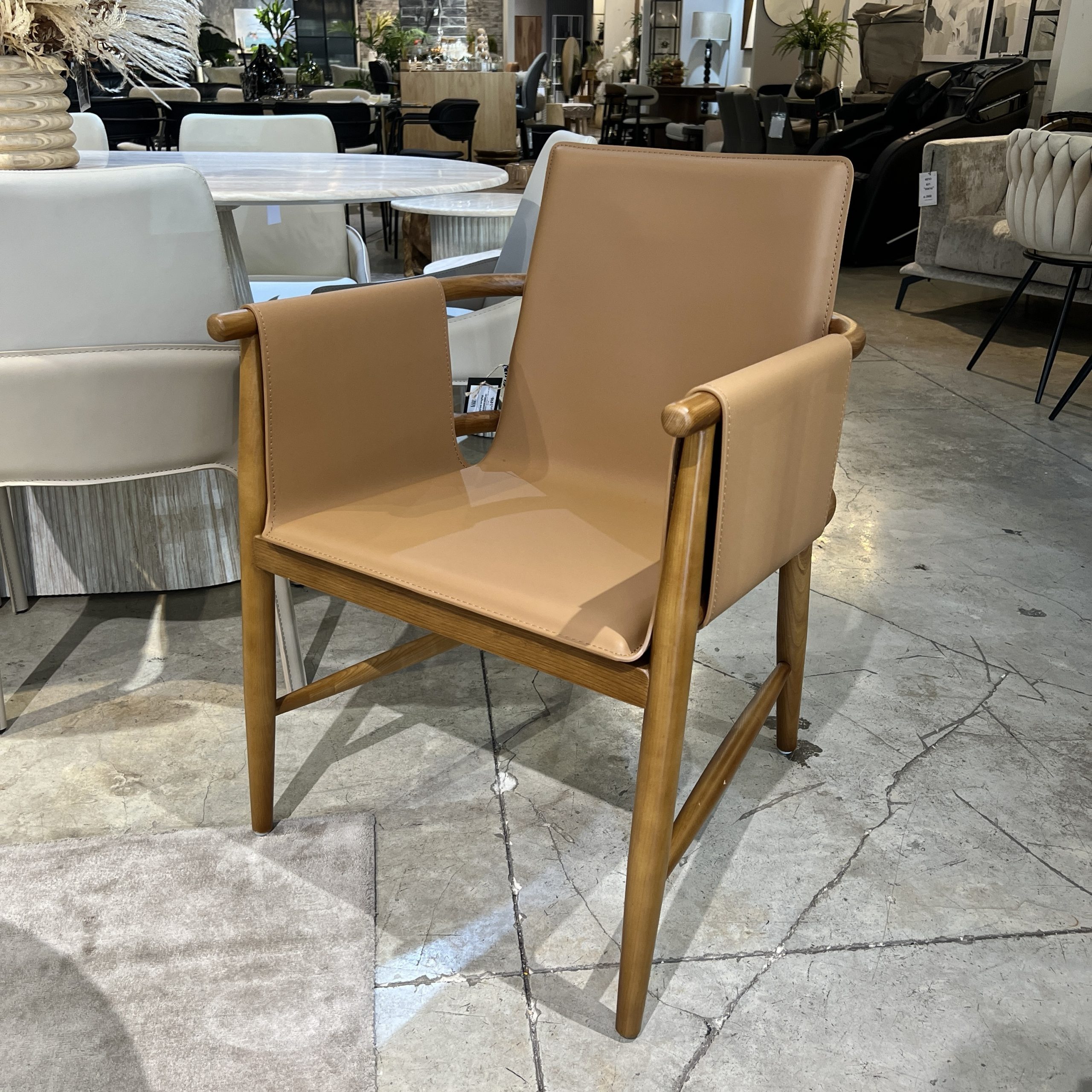 כורסא כיסא אמאדור עור כאמל דגם סופיטל כורסא כיסא אמאדור עור כאמל דגם סופיטל