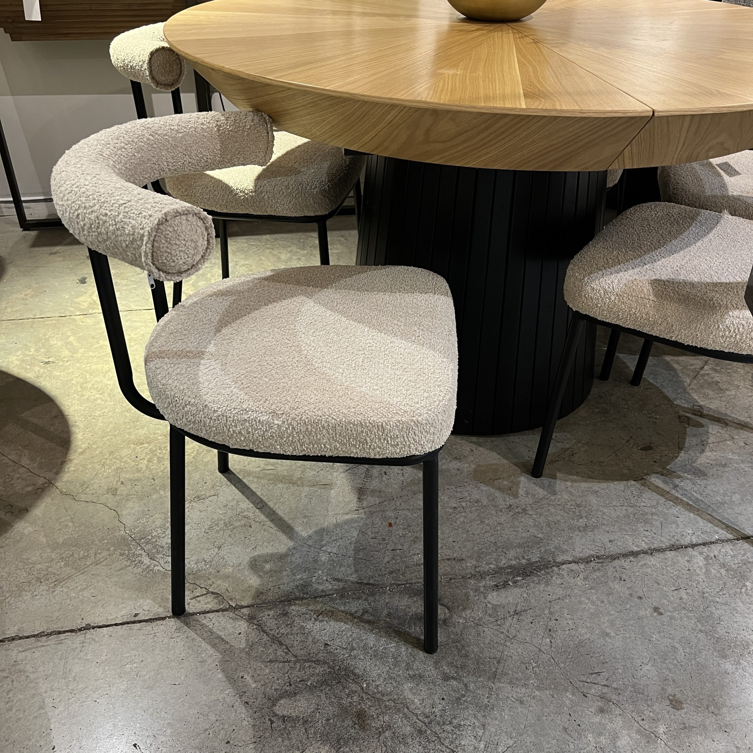 כיסא פינת אוכל בוקלה דגם מוס כיסא פינת אוכל בוקלה דגם מוס