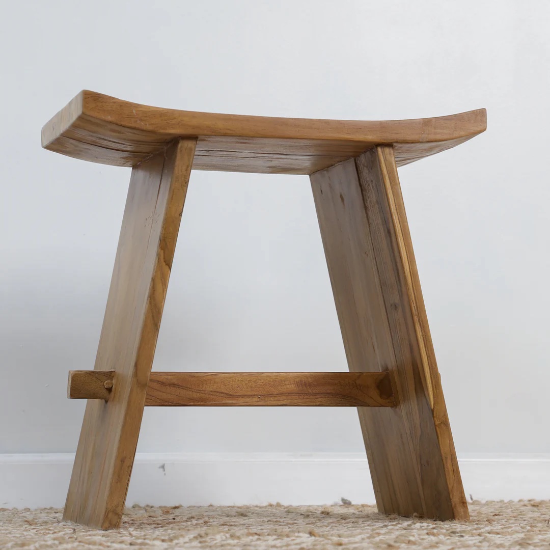 הדום שרפרף עץ דגם רהב הדום שרפרף עץ דגם רהב