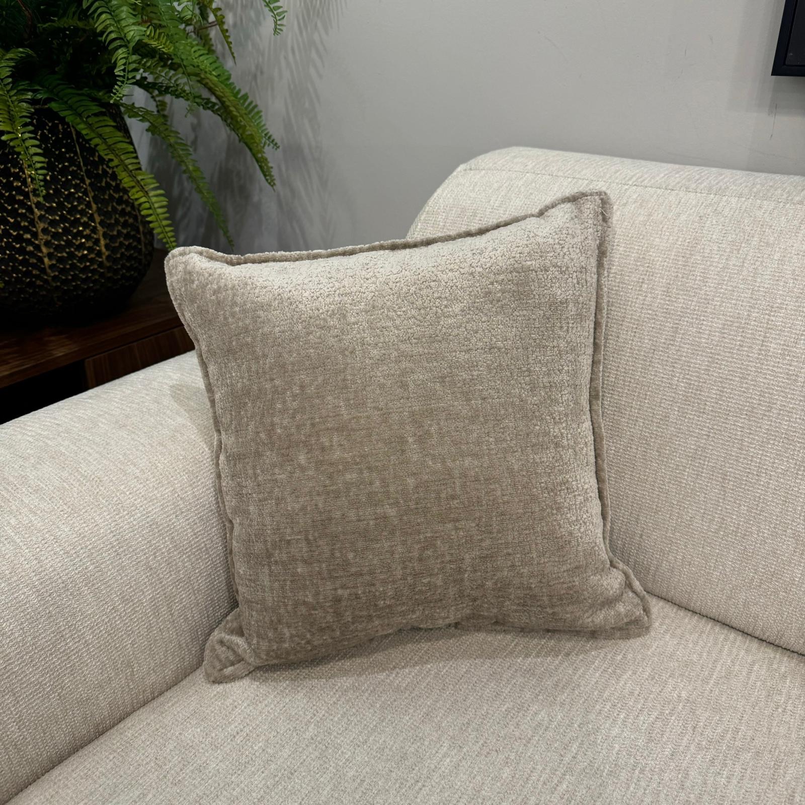 כרית נוי מרובעת מוקה טקסטורה כרית נוי מרובעת מוקה טקסטורה