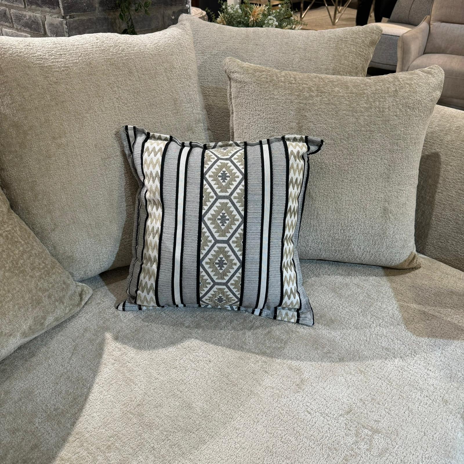 כרית נוי מרובעת בוהו שיק