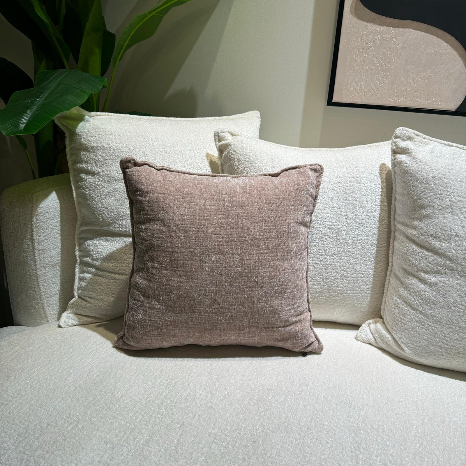 כרית נוי מרובעת ורוד עתיק טקסטורה כרית נוי מרובעת ורוד עתיק טקסטורה