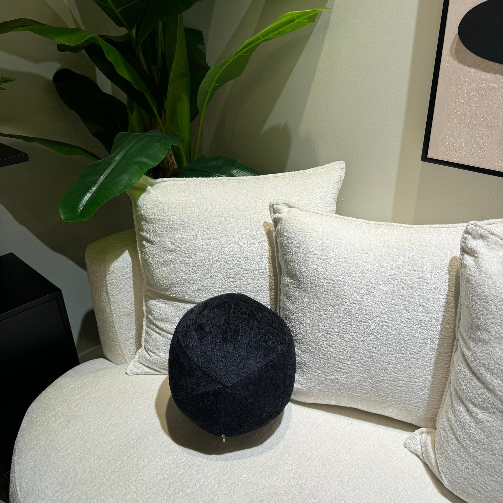 כרית דקורטיבית כדור שחור כרית דקורטיבית כדור שחור