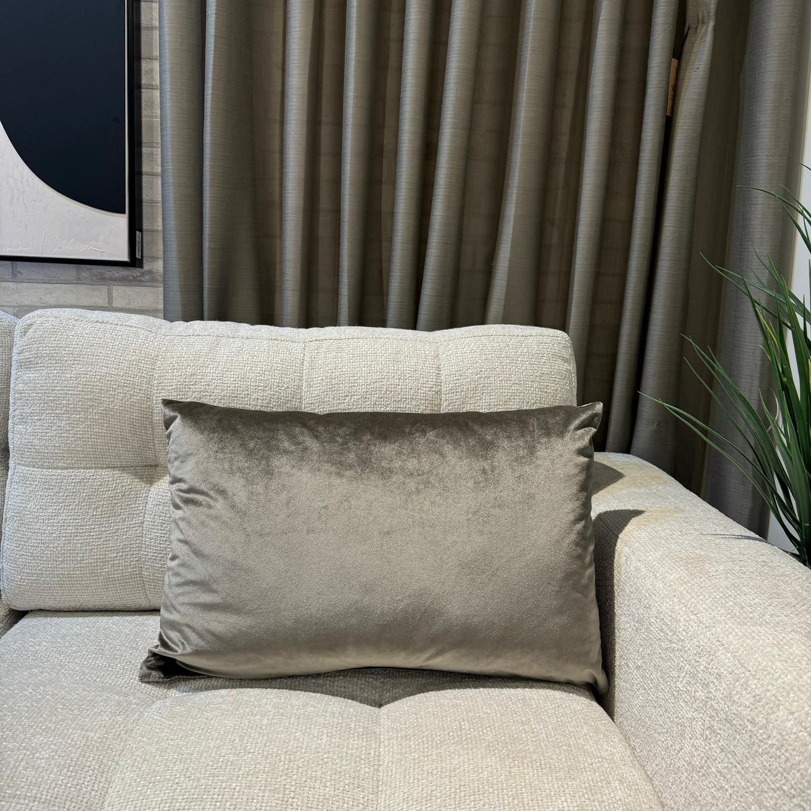 כרית נוי מלבנית קטיפה מוקה קפה כרית נוי מלבנית קטיפה מוקה קפה