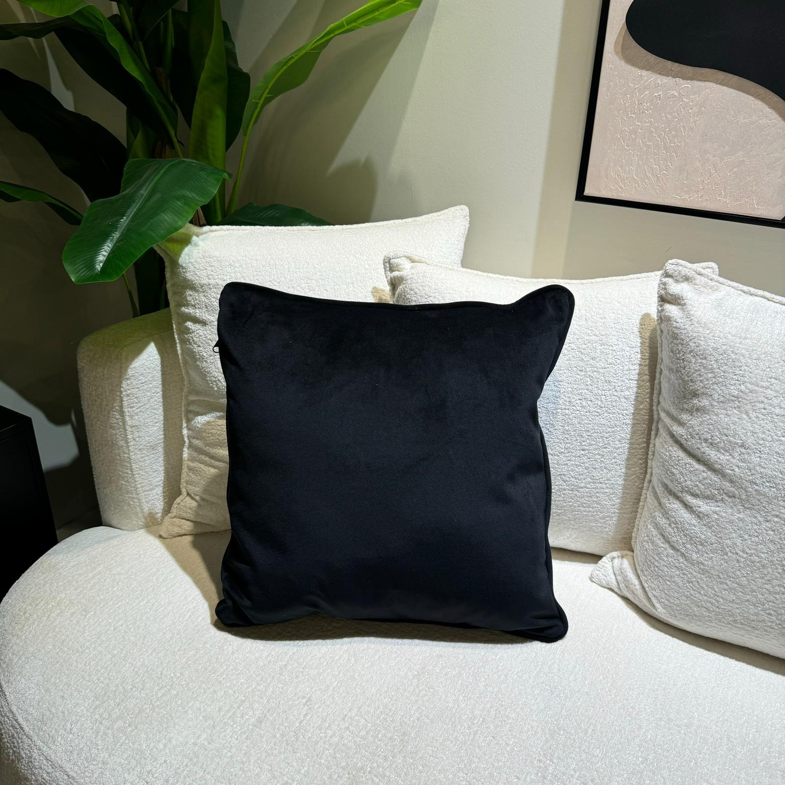 כרית נוי מרובעת קטיפה שחור כרית נוי מרובעת קטיפה שחור