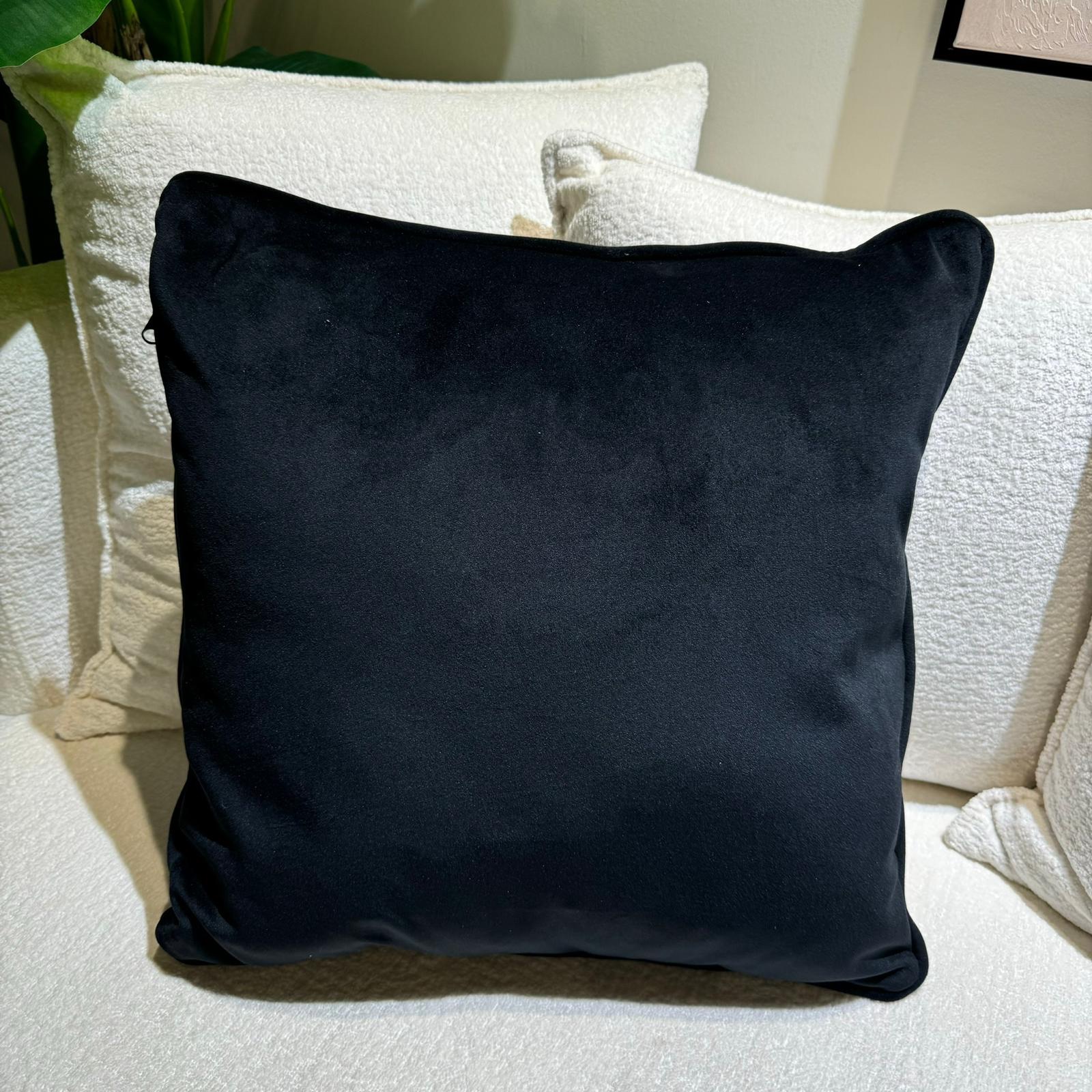 כרית נוי מרובעת קטיפה שחור כרית נוי מרובעת קטיפה שחור