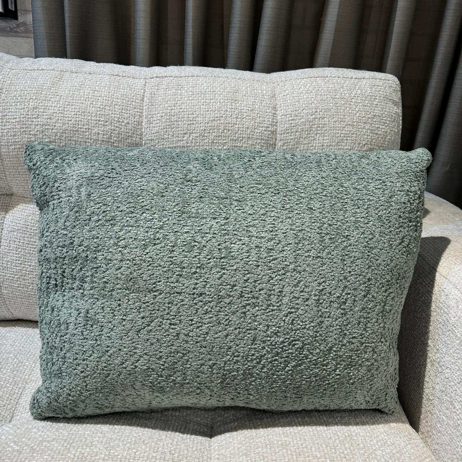 כרית נוי מלבנית מנטה בוקלה