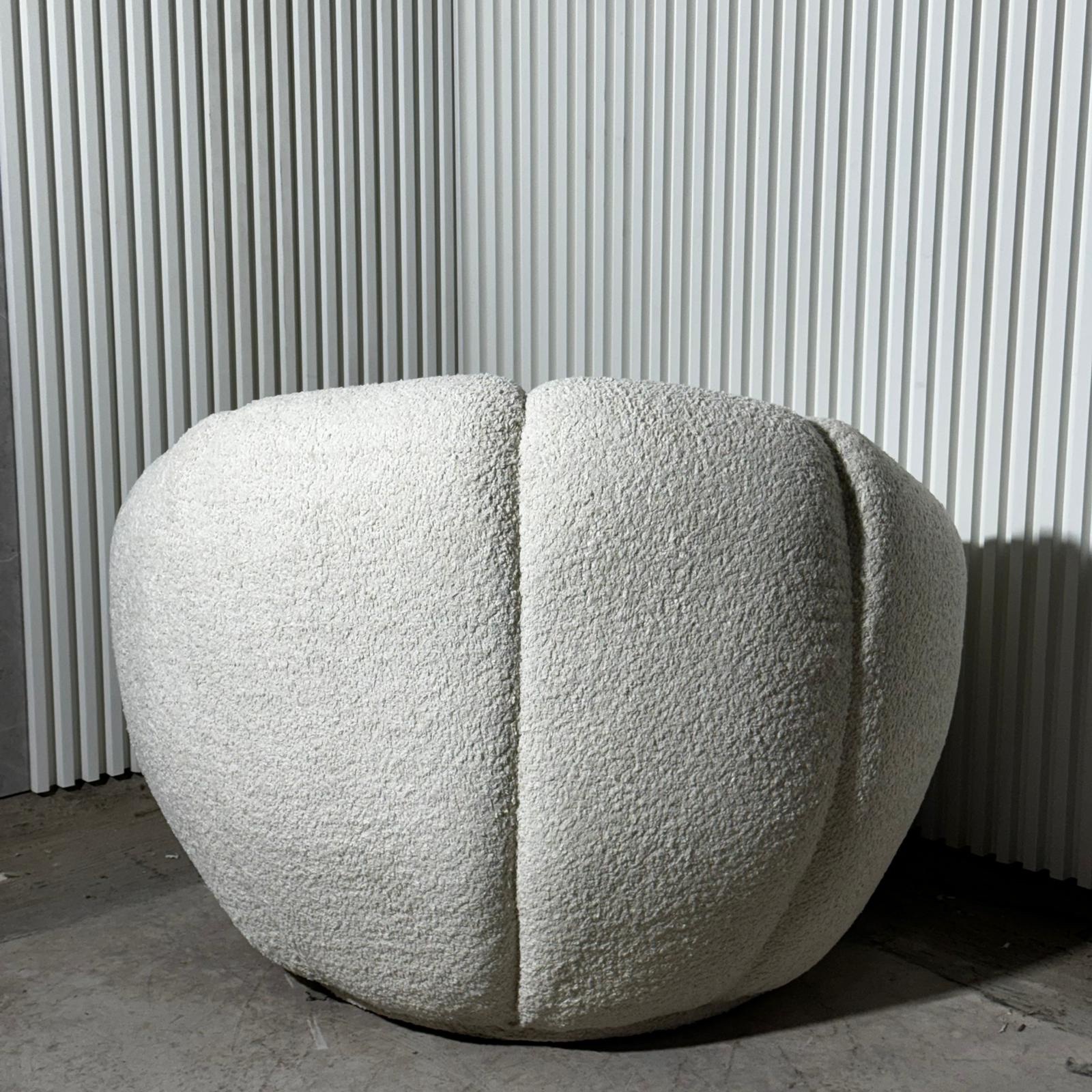 כורסא מעוגלת לבנה דגם פנורמה כורסא מעוגלת לבנה דגם פנורמה