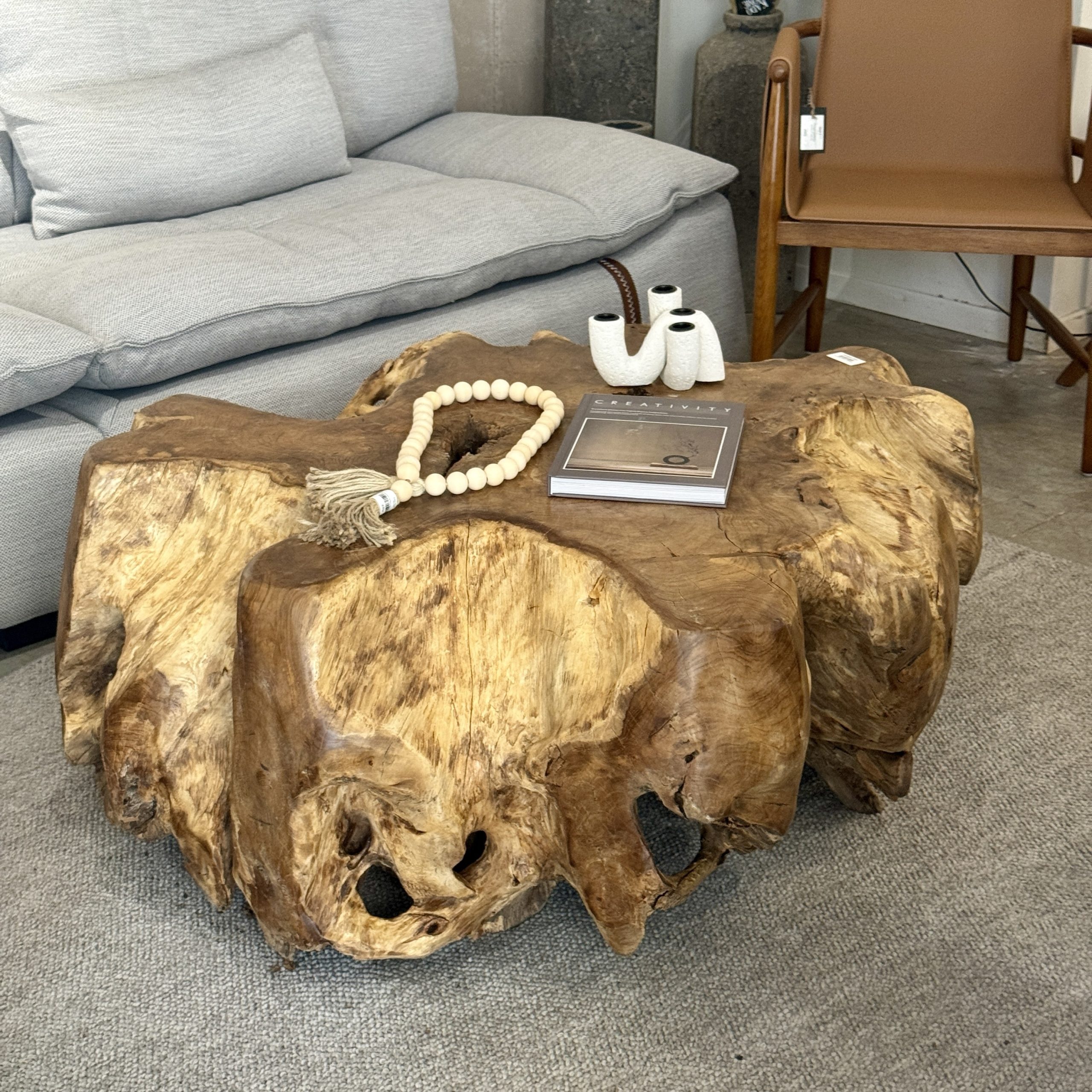 שולחן סלון עץ מעוצב דגם גזית שולחן סלון עץ מעוצב דגם גזית