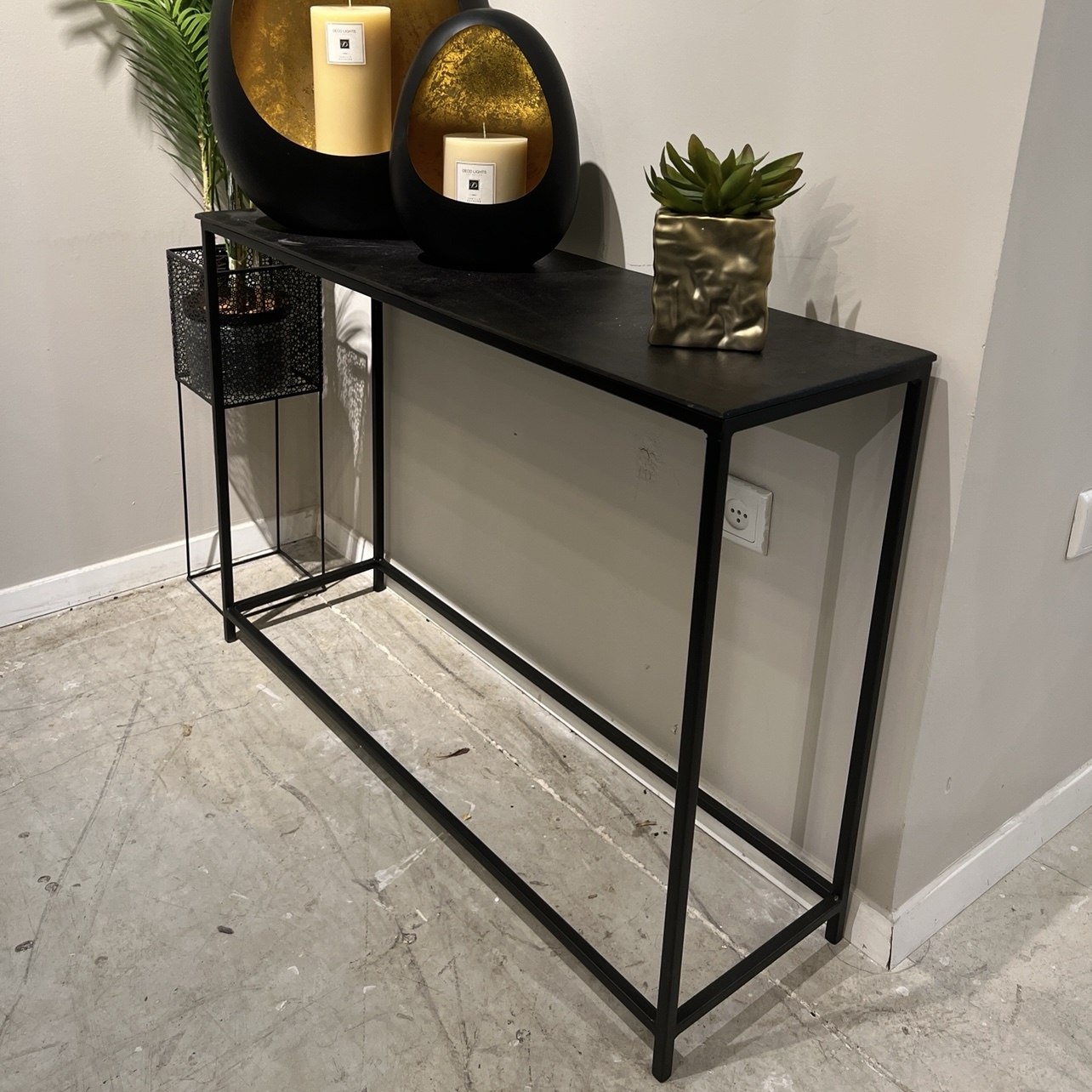 קונסולה לבית דגם ולנסיה קונסולה לבית דגם ולנסיה